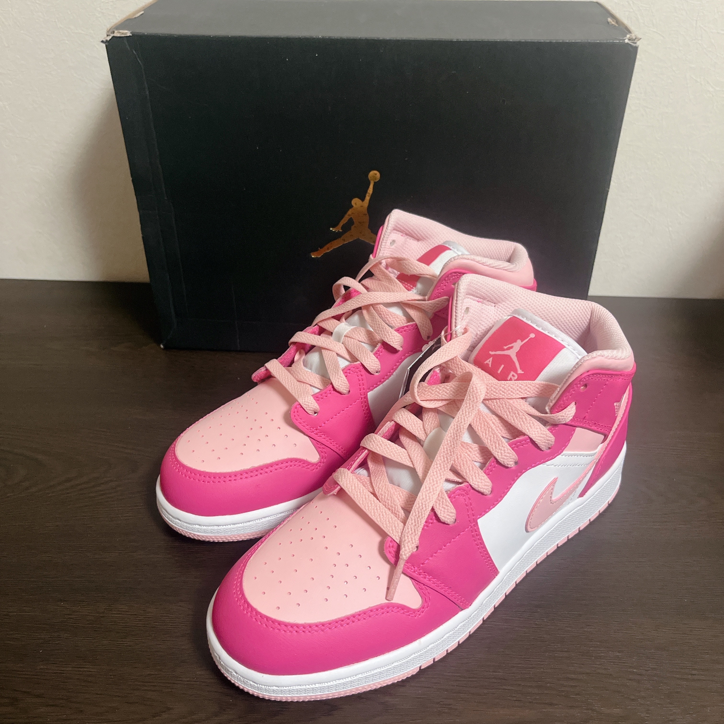 Nike GS Air Jordan 1 Mid "Medium Soft Pink"