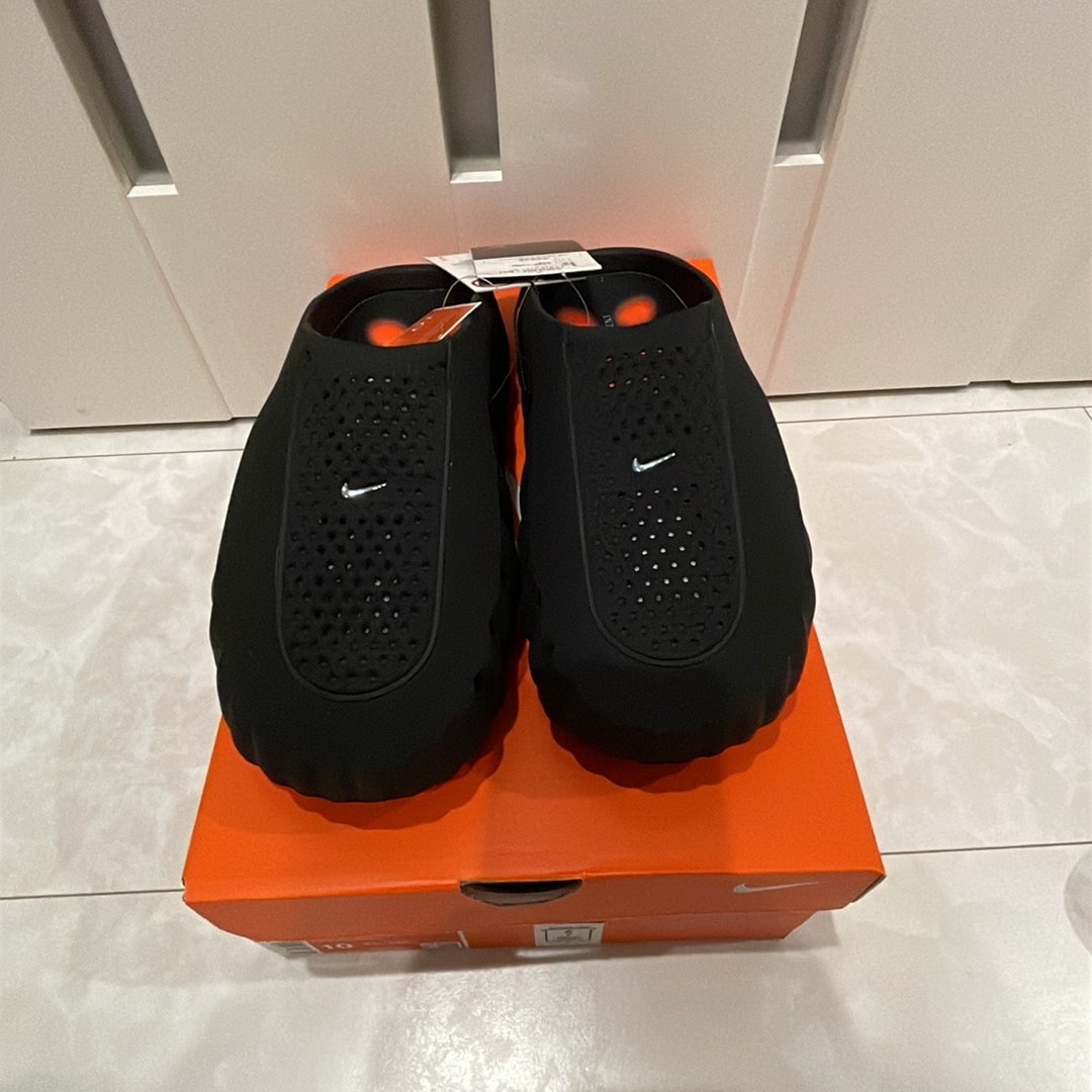 Nike Mind 001 Mules "Black/Hyper Crimson"