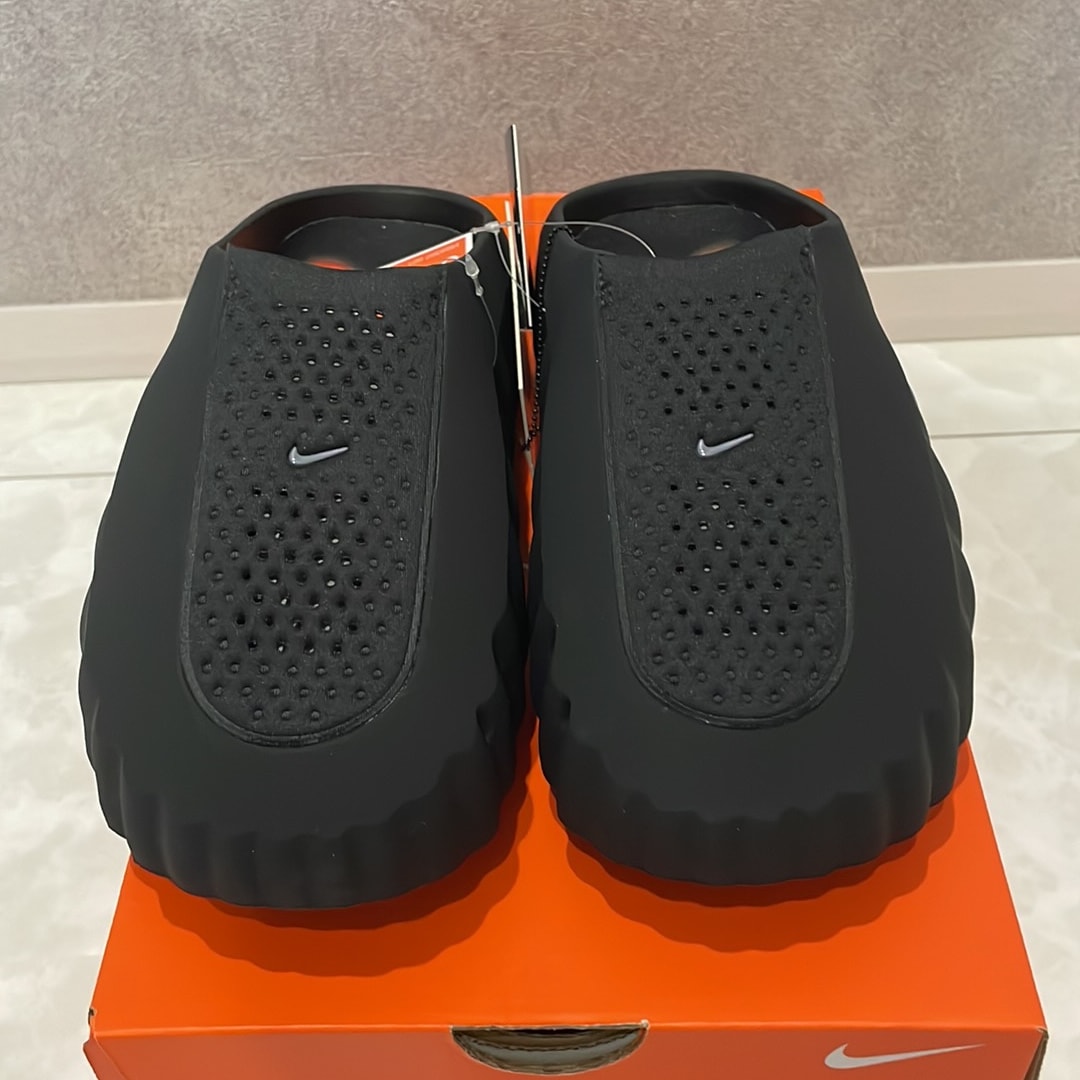 Nike Mind 001 Mules "Black/Hyper Crimson"