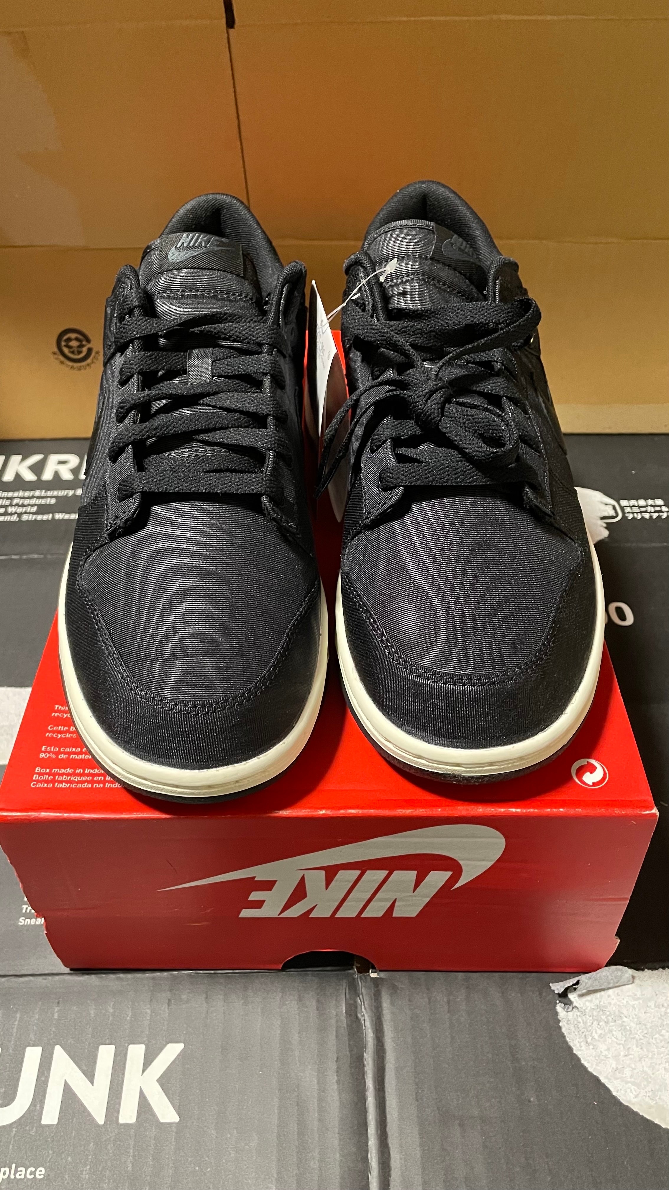 ナイキ ダンク ロー レトロ PRM "ブラックキャンバス"