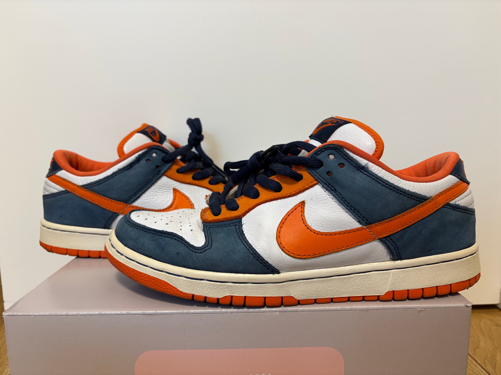 Nike SB Dunk Low Broncos