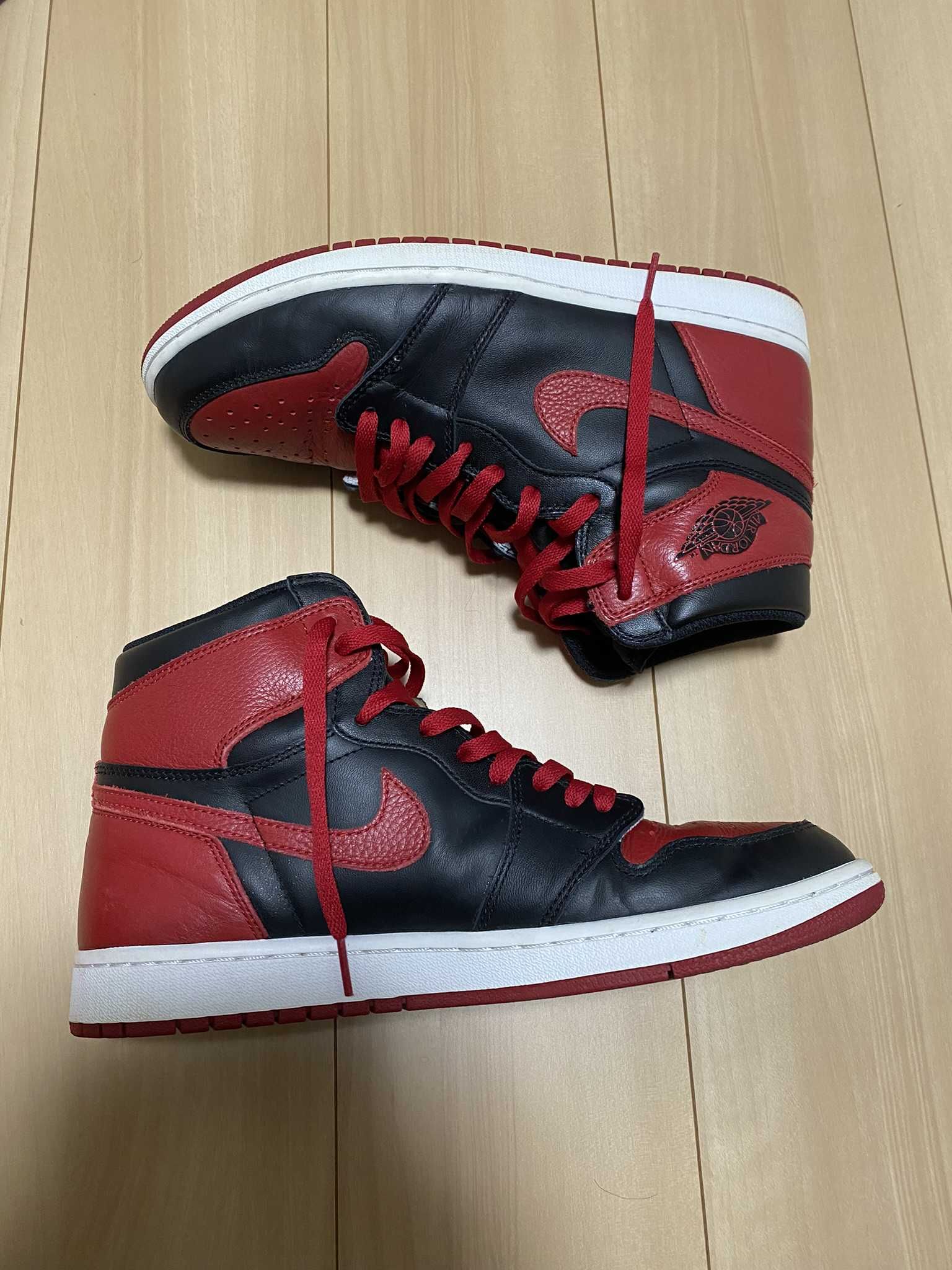 Nike Air Jordan 1 Retro High OG "Bred/Banned" (2016)