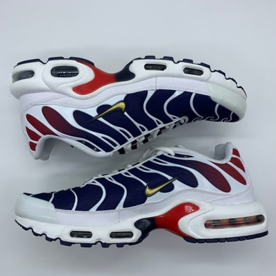 Paris Saint-Germain (PSG) × Nike Air Max Plus "White/Midnight Navy/University Red/Metallic Gold"