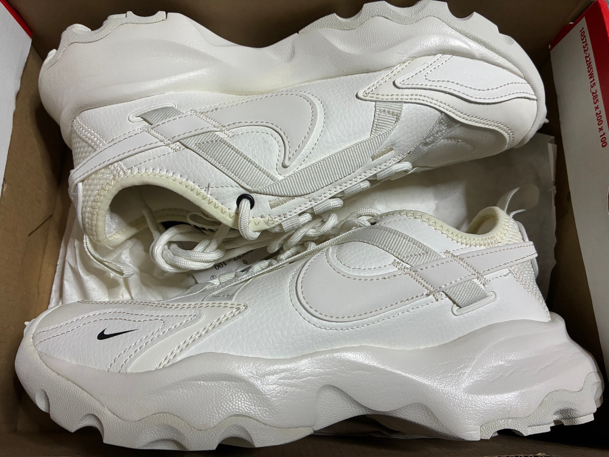 Nike Women's TC 7900 "Sail/Black"