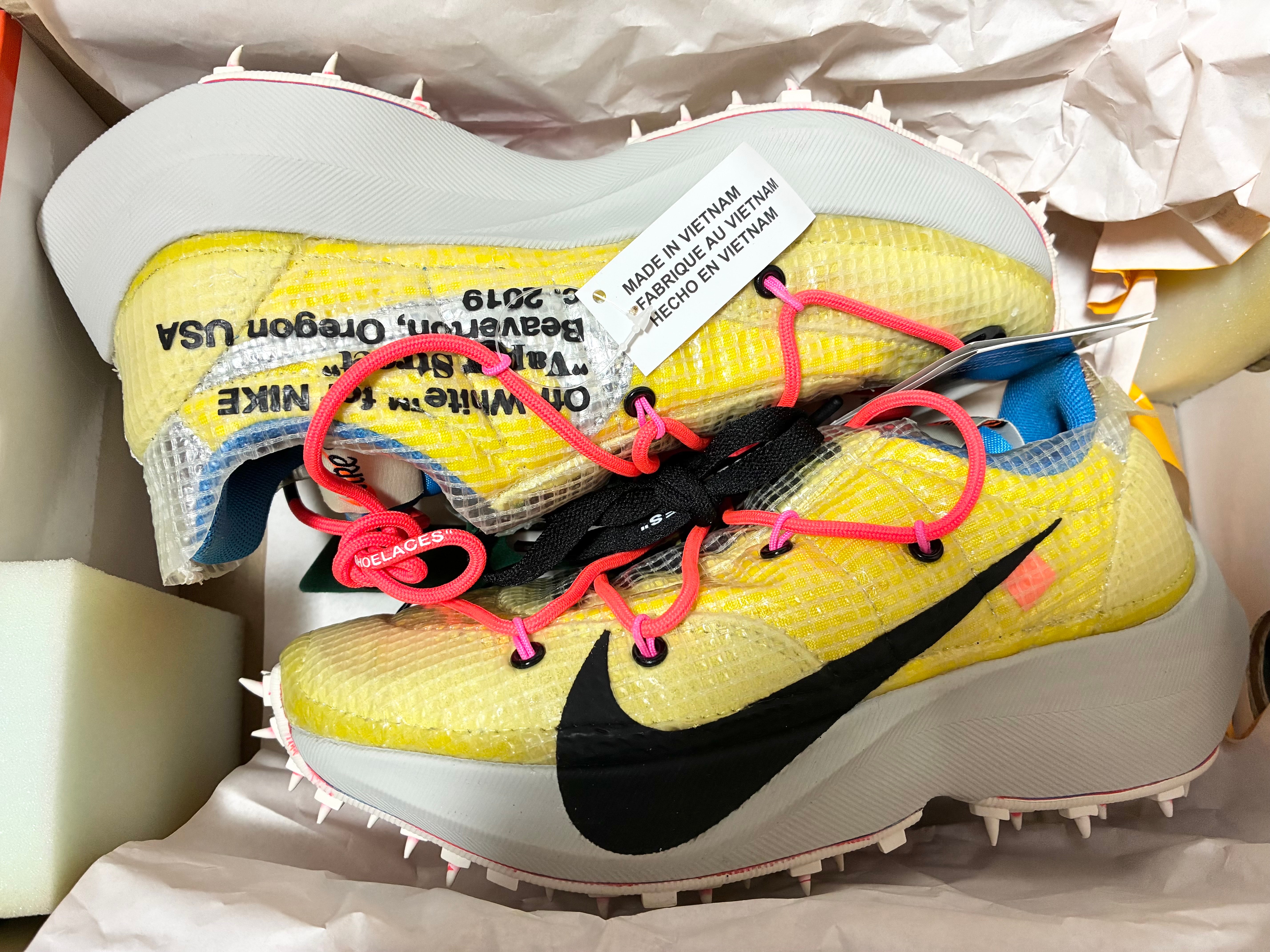 Off-White × Nike Women's Vapor Street "Tour Yellow"