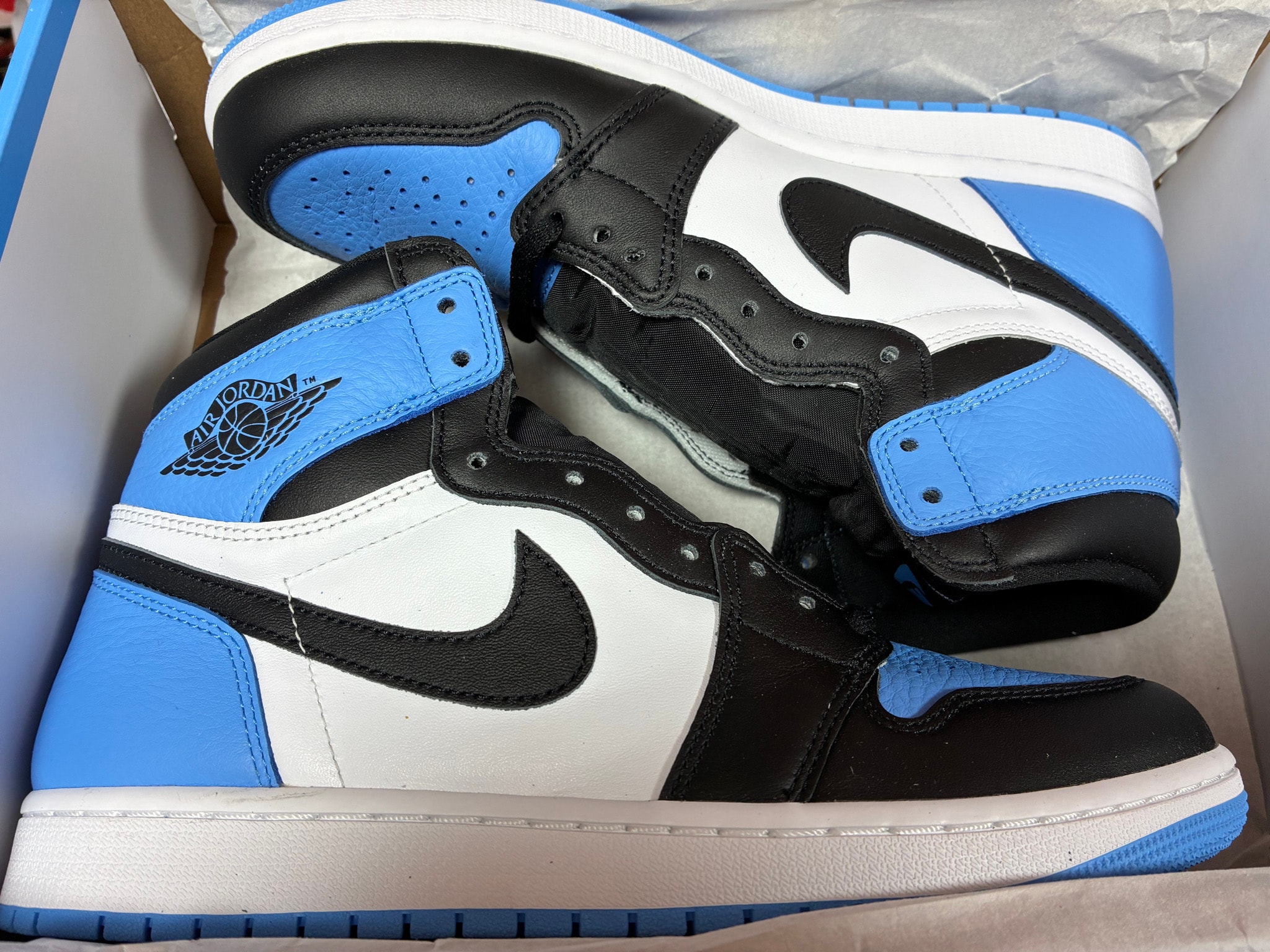 Nike Air Jordan 1 Retro High OG "University Blue/UNC Toe"