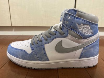 Nike Air Jordan 1 High OG "Hyper Royal"