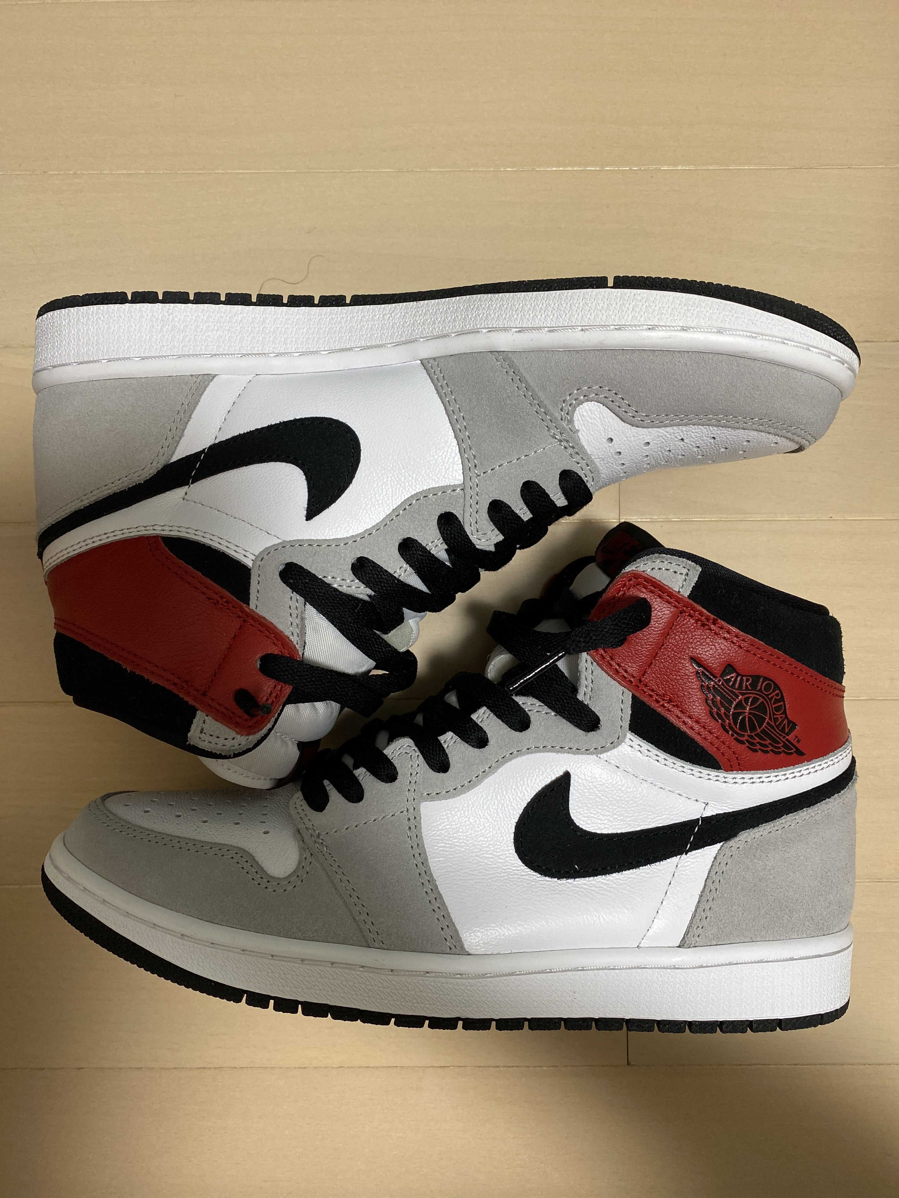 Nike Air Jordan 1 High OG "White/Black/Light Smoke Grey"