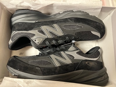 New Balance 990V6 "Triple Black"