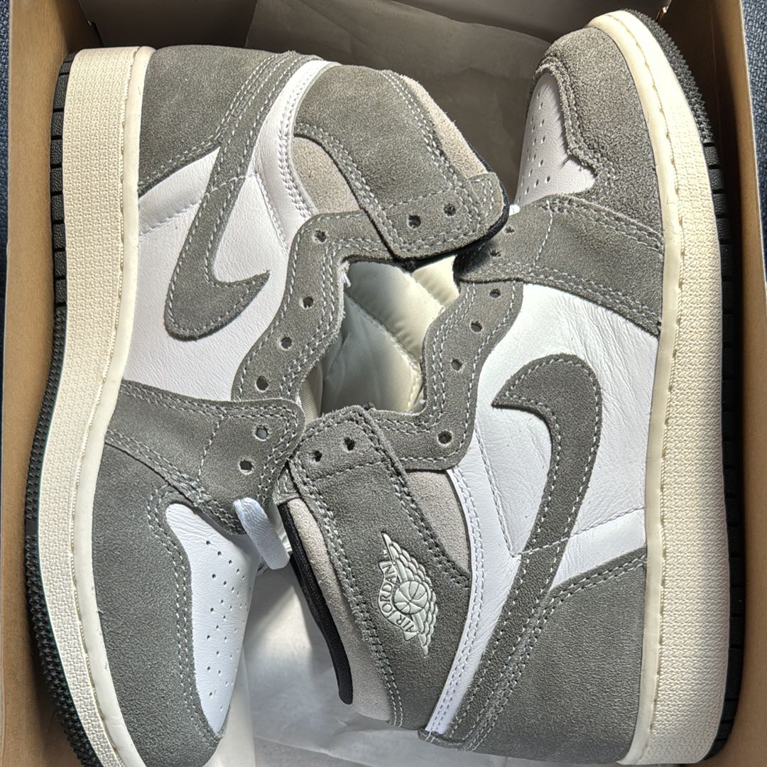 Nike GS Air Jordan 1 Retro High OG "Black and Smoke Grey"