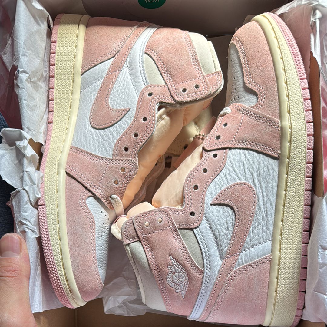 Nike Women's Air Jordan 1 Retro High OG "Washed Pink"
