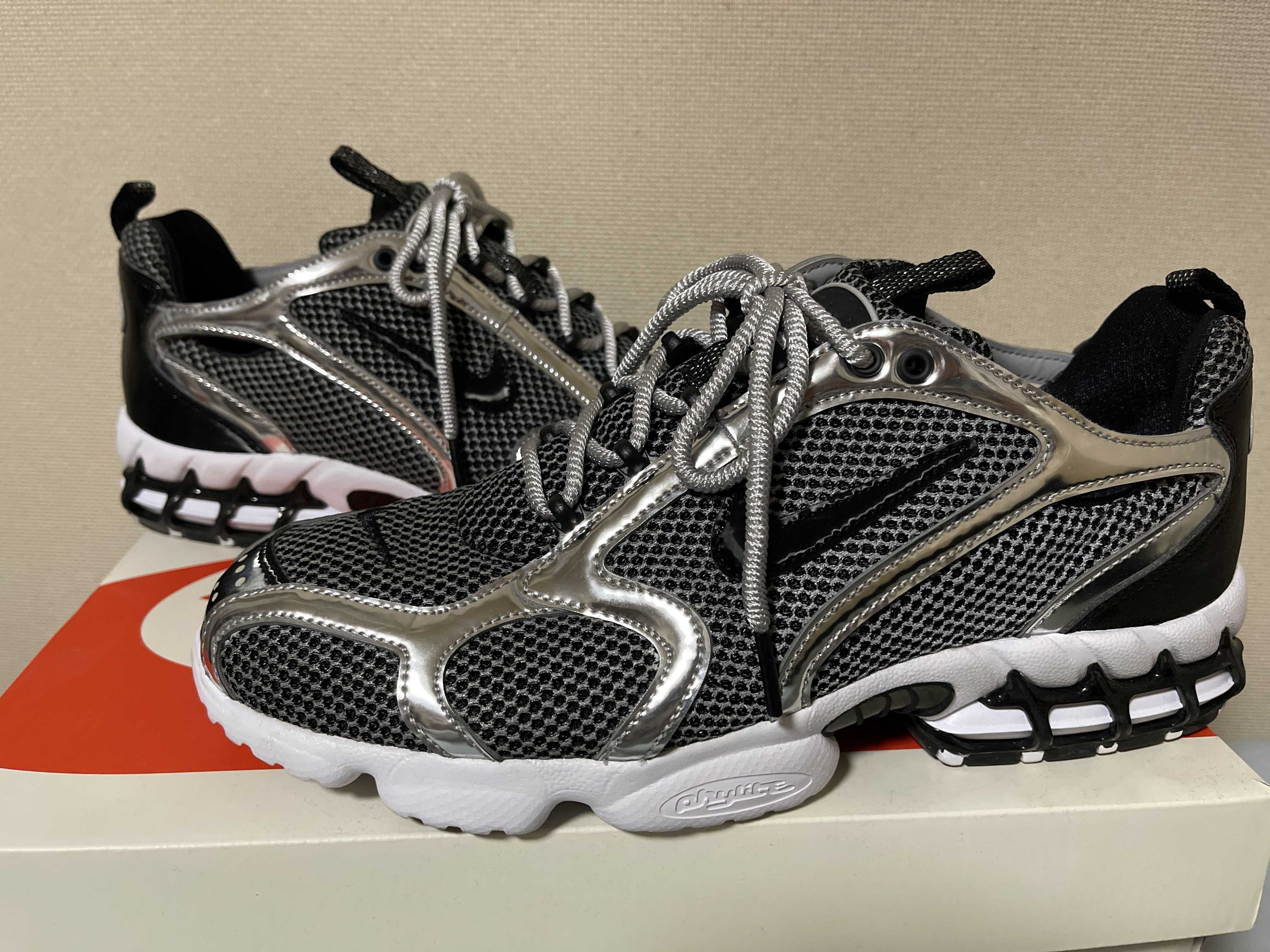 STUSSY × NIKE AIR ZOOM SPIRIDON CAGED "PURE PLATINUM/BLACK-WHITE"