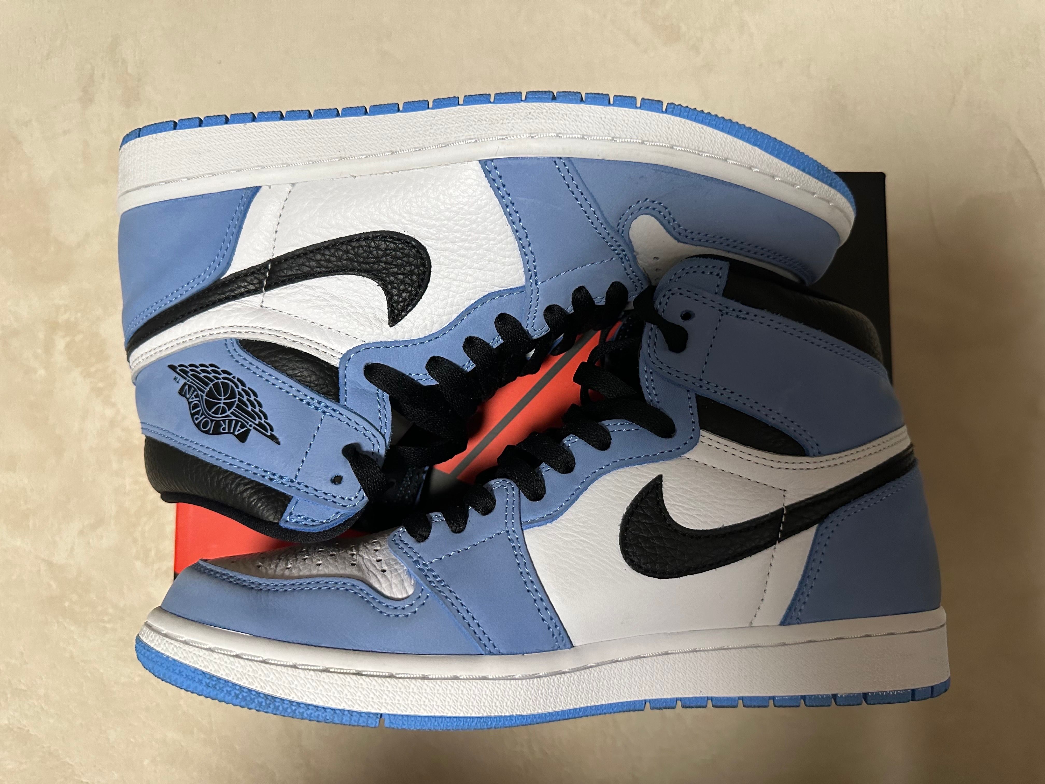 Nike Air Jordan 1 High OG "University Blue"