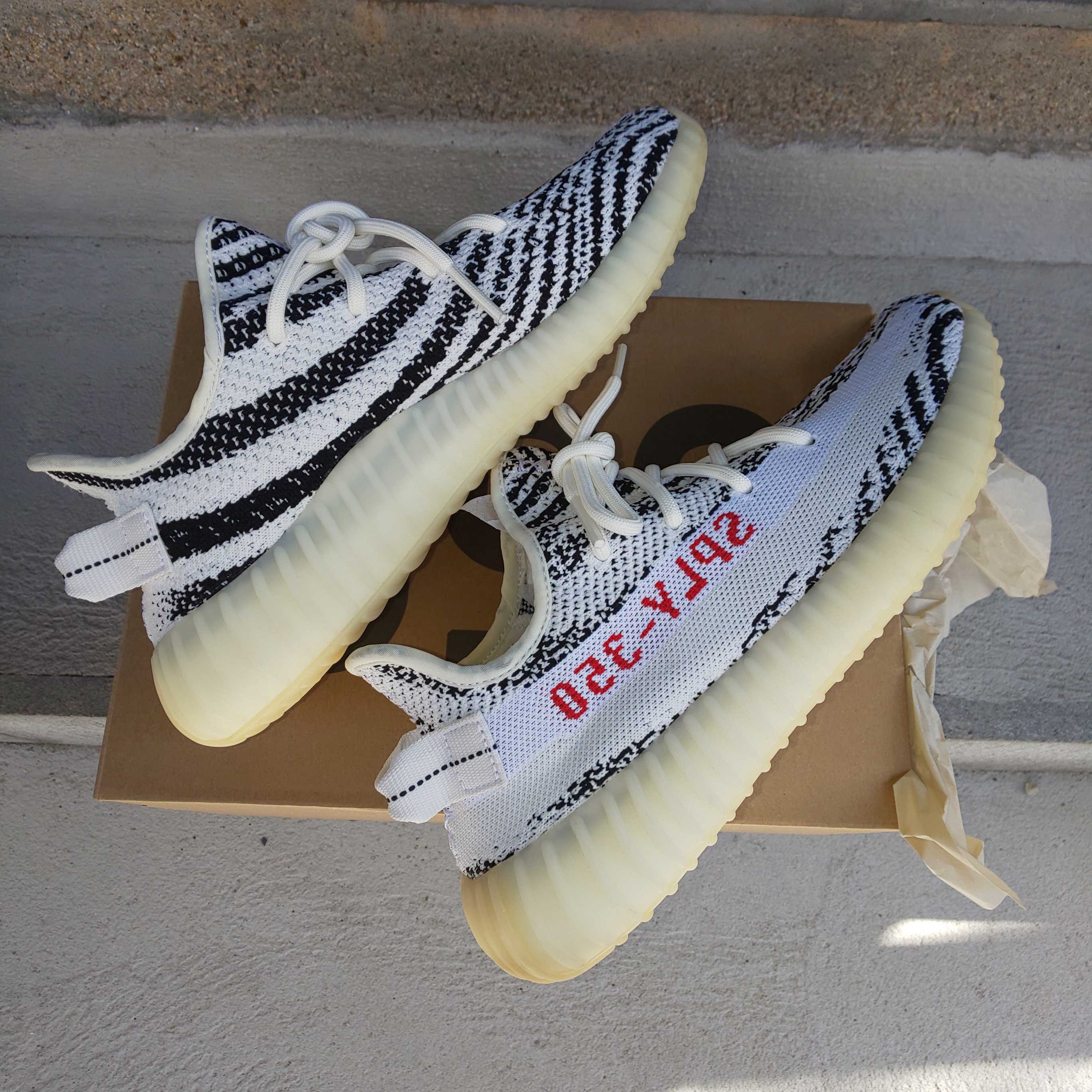 adidas YEEZY Boost 350 V2 "Zebra"