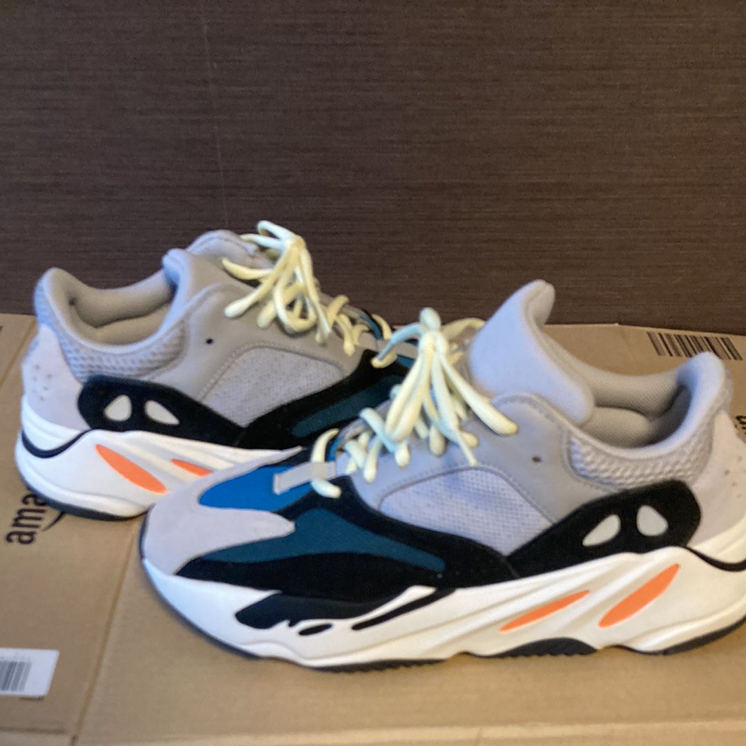 adidas YEEZY Boost 700 "Wave Runner"