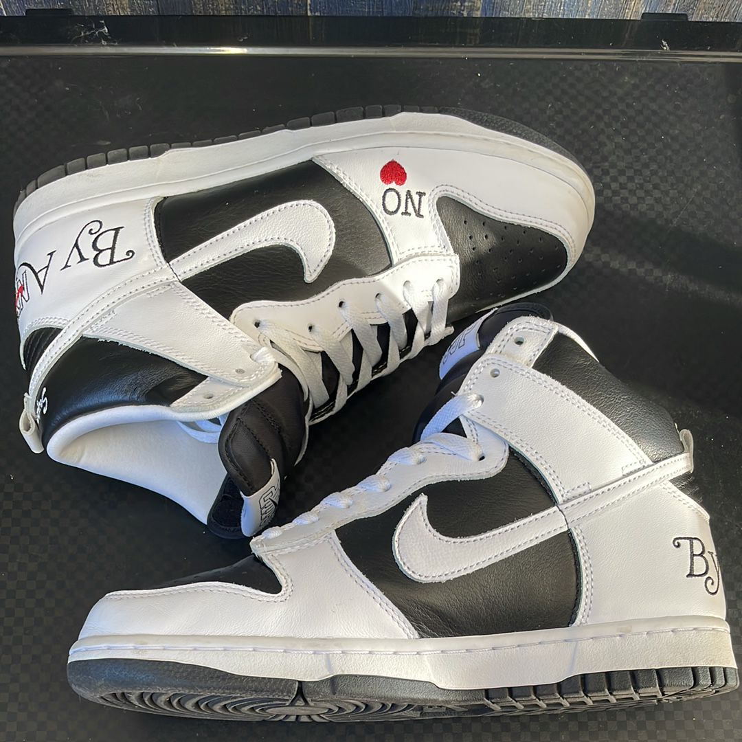 Supreme × Nike SB Dunk High By Any Means "White Black"