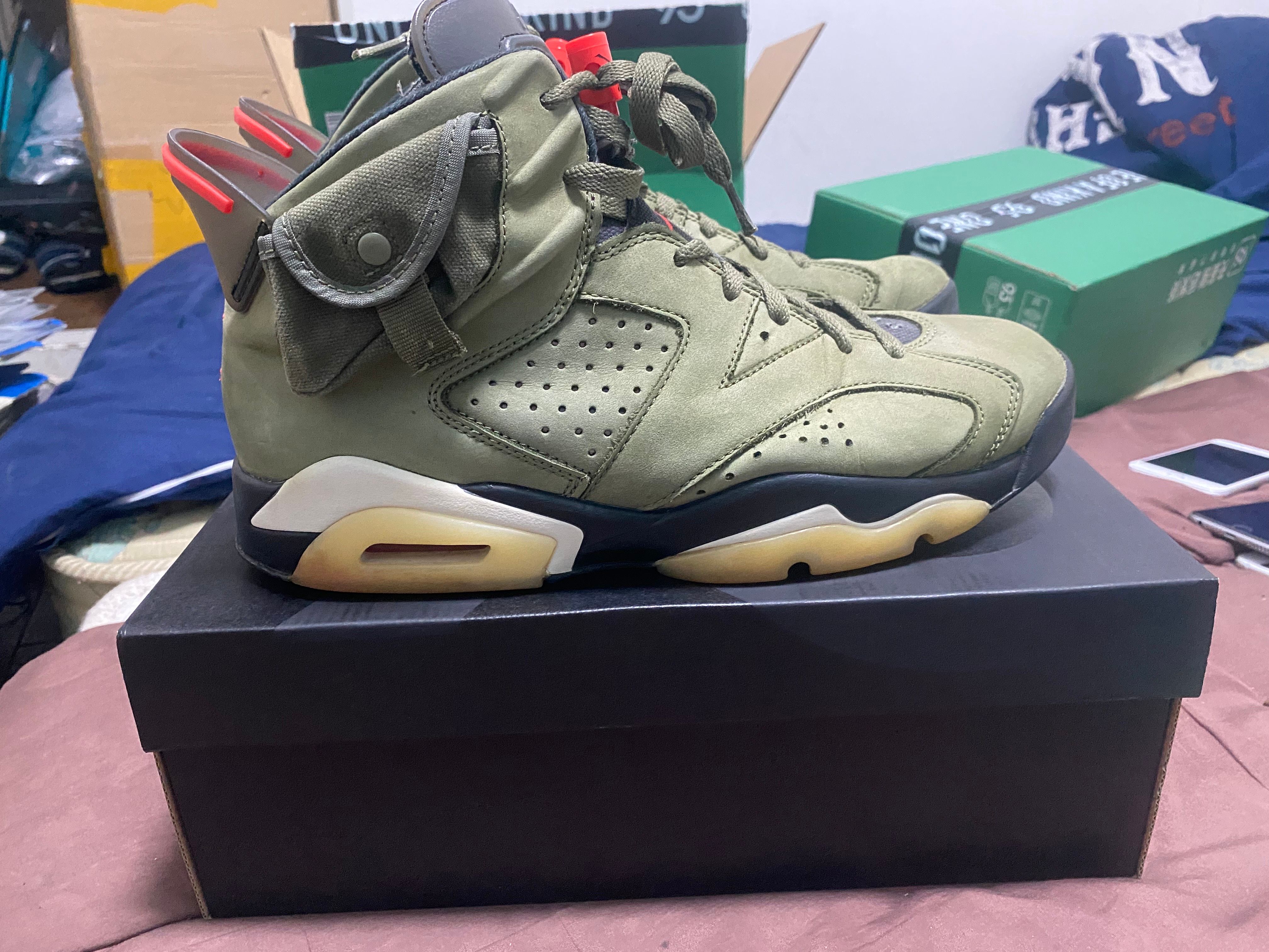 Travis Scott × Nike Air Jordan 6 Retro "Medium Olive"