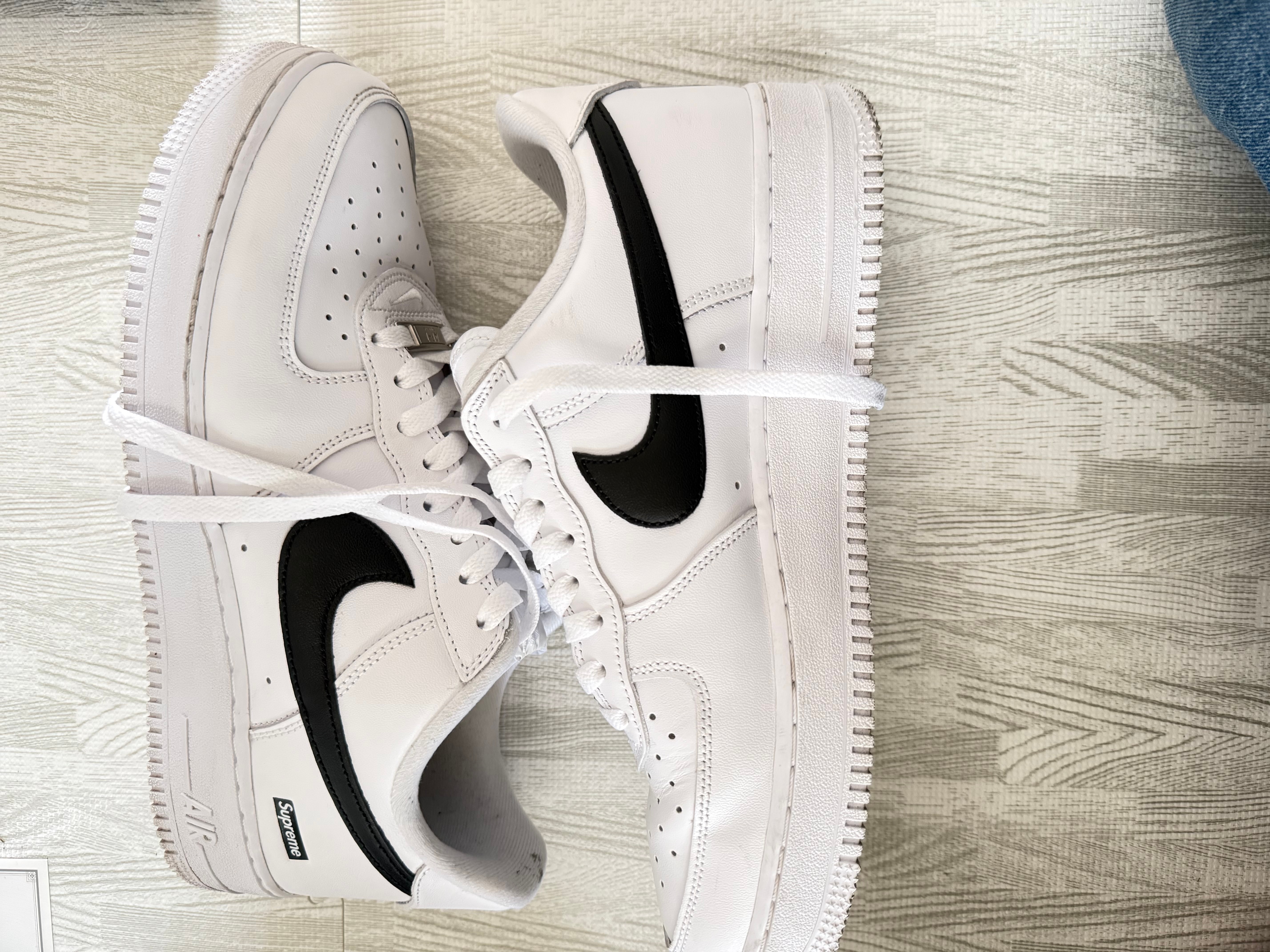 Supreme × Nike Air Force 1 Low "White/Black"