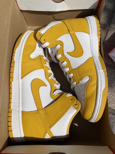 NIKE Women's DUNK HIGH "DARK SULFUR"