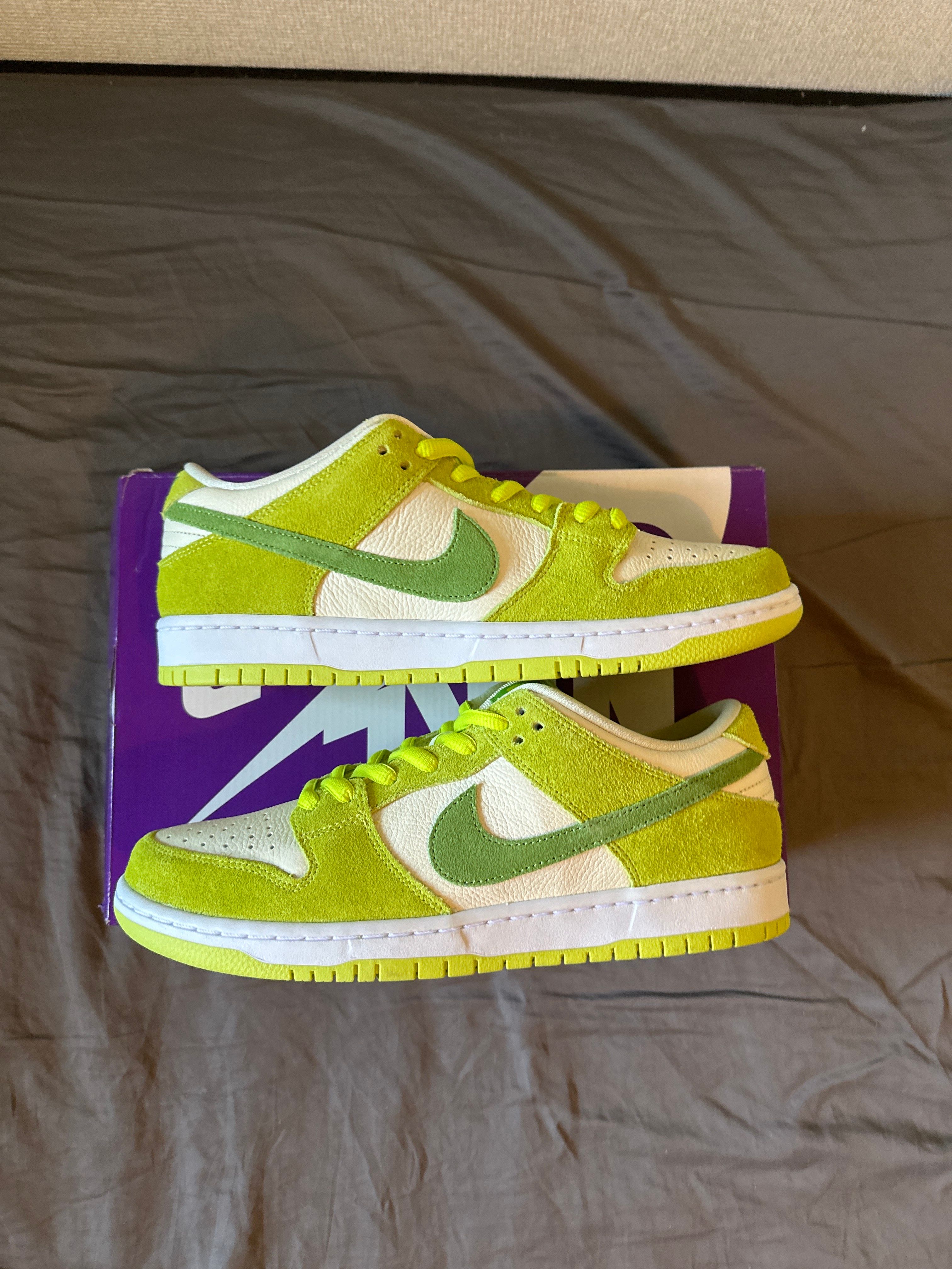 Nike SB Dunk Low "Green Apple"