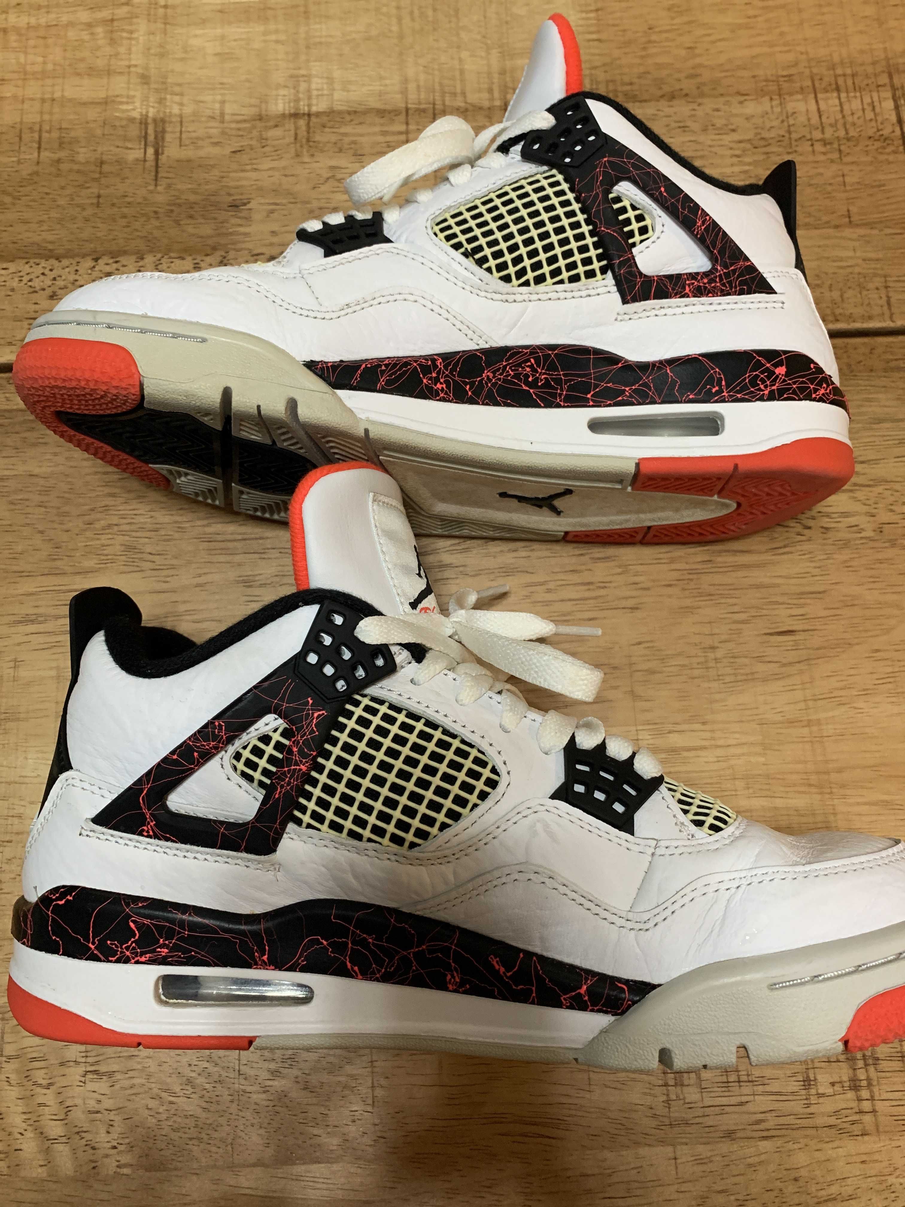 Nike Air Jordan 4 Retro "Flight Nostalgia"
