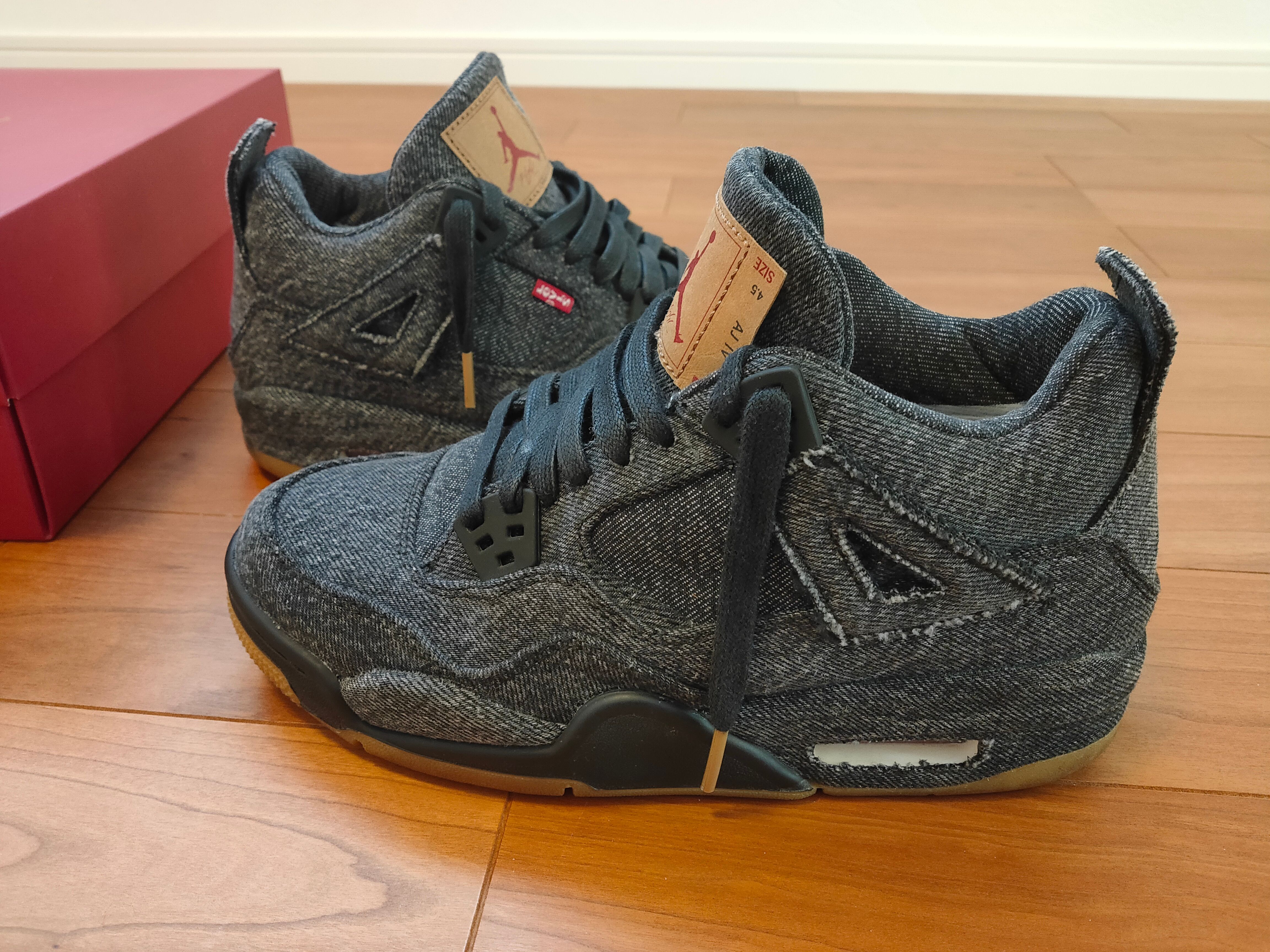 LEVI’S × NIKE GS AIR JORDAN 4 BG "BLACK DENIM"(タグ:LEVIS®)