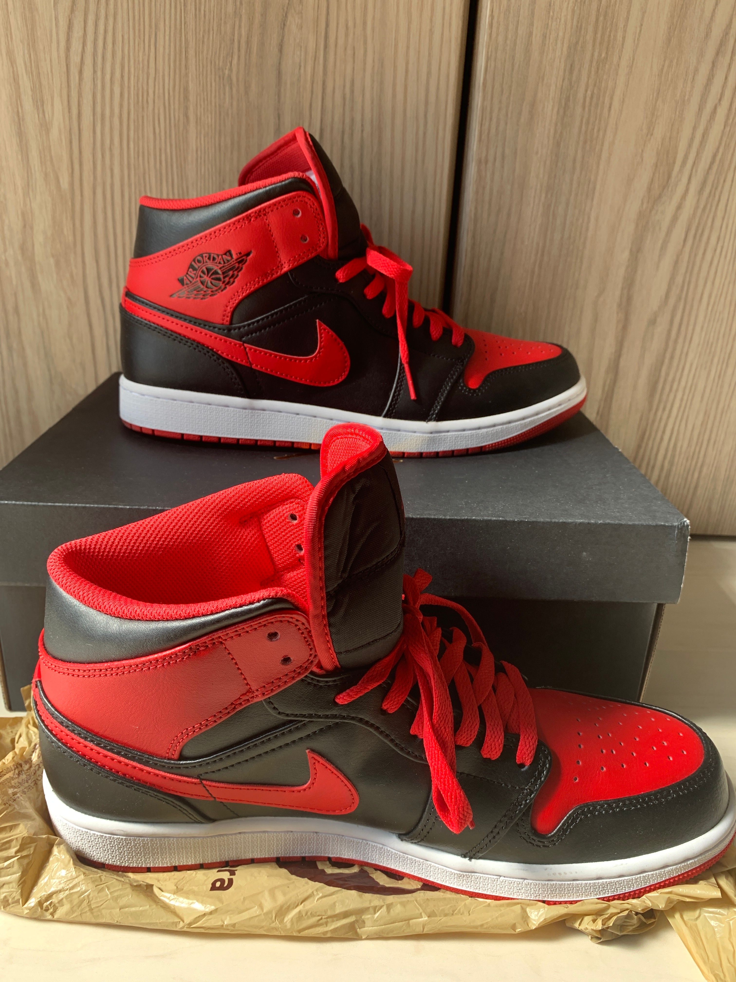 Nike Air Jordan 1 Mid "Bred Toe"