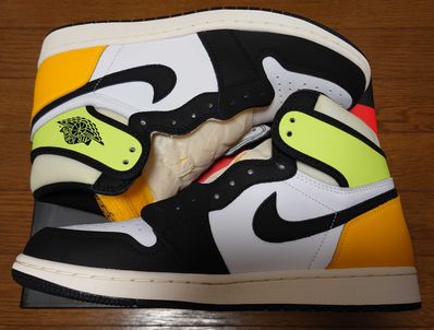 Nike Air Jordan 1 High OG "Volt Gold"