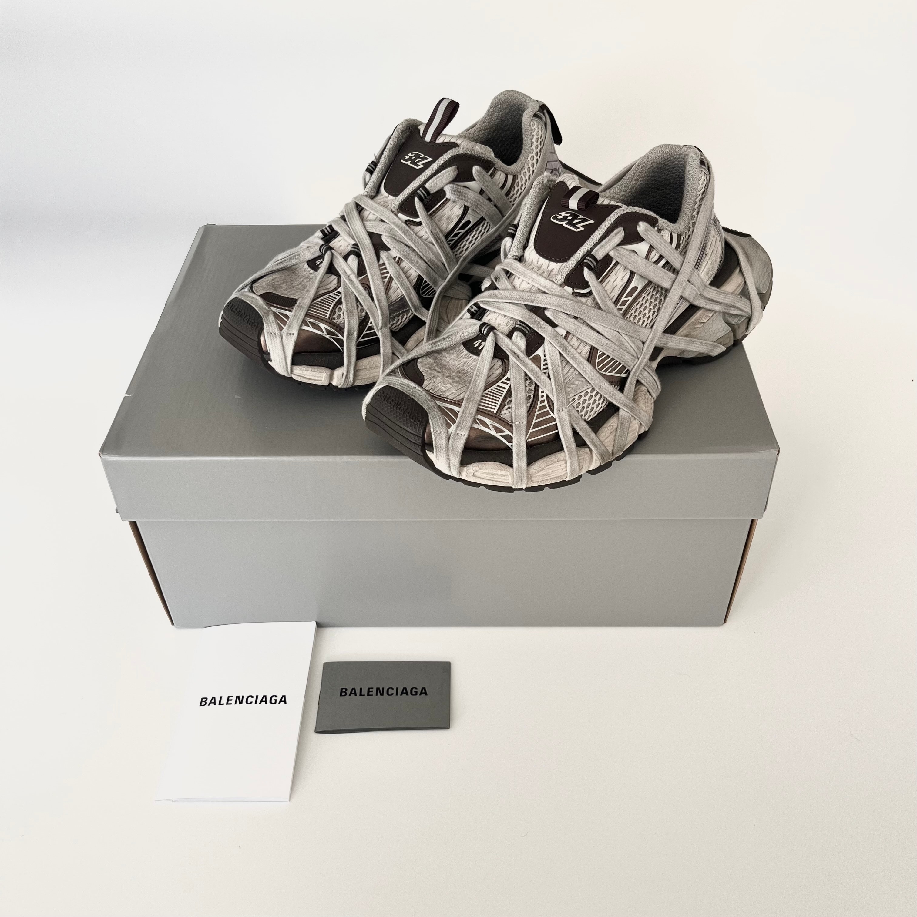 バレンシアガ 3XL エクストリーム レース スニーカー "ブラウン/グレー/シルバー/ベージュ"