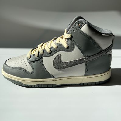 Nike Dunk High Retro SE Vintage "Light Bone and Tumbled Grey"