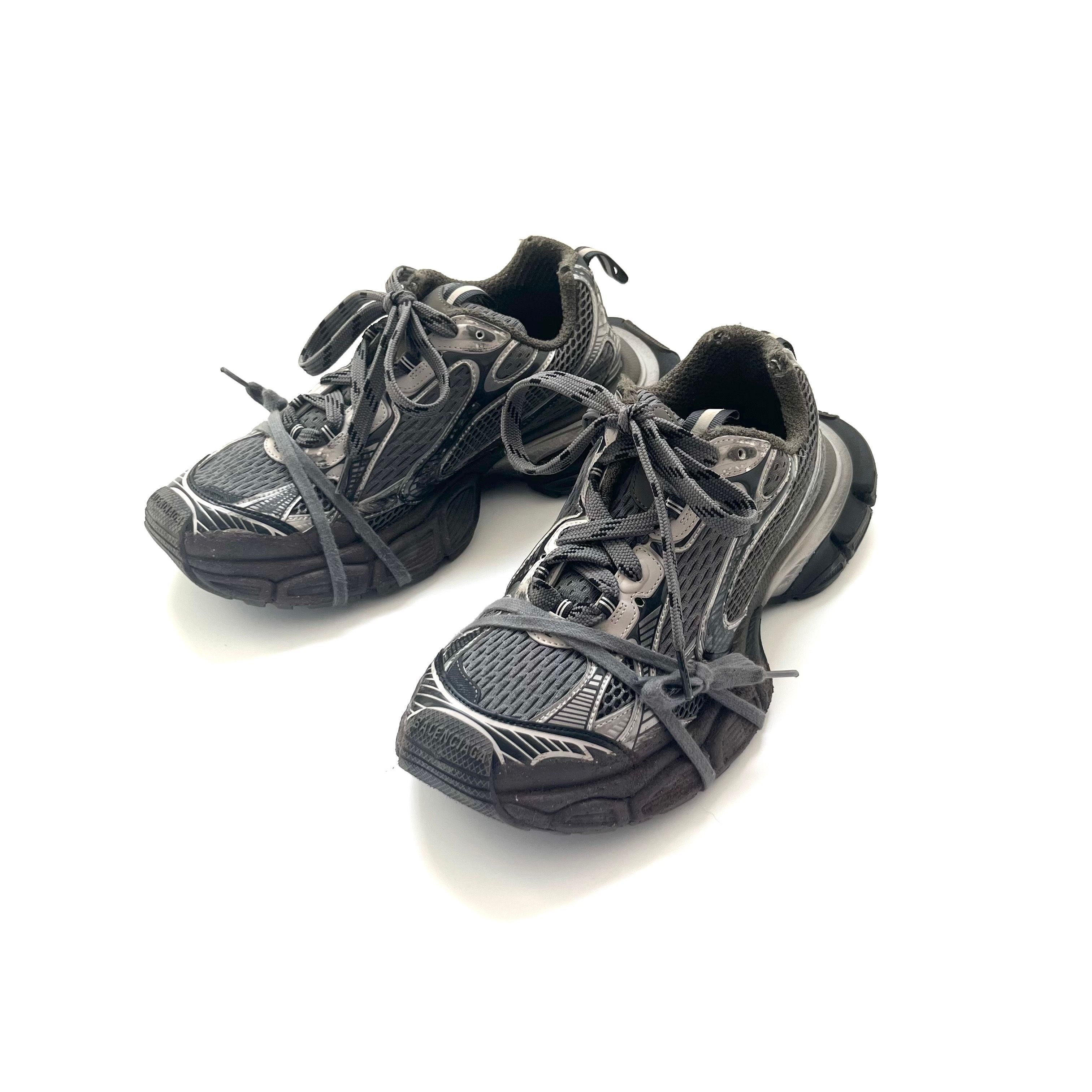 BALENCIAGA 3XL Sneaker Worn-Out "Brown"