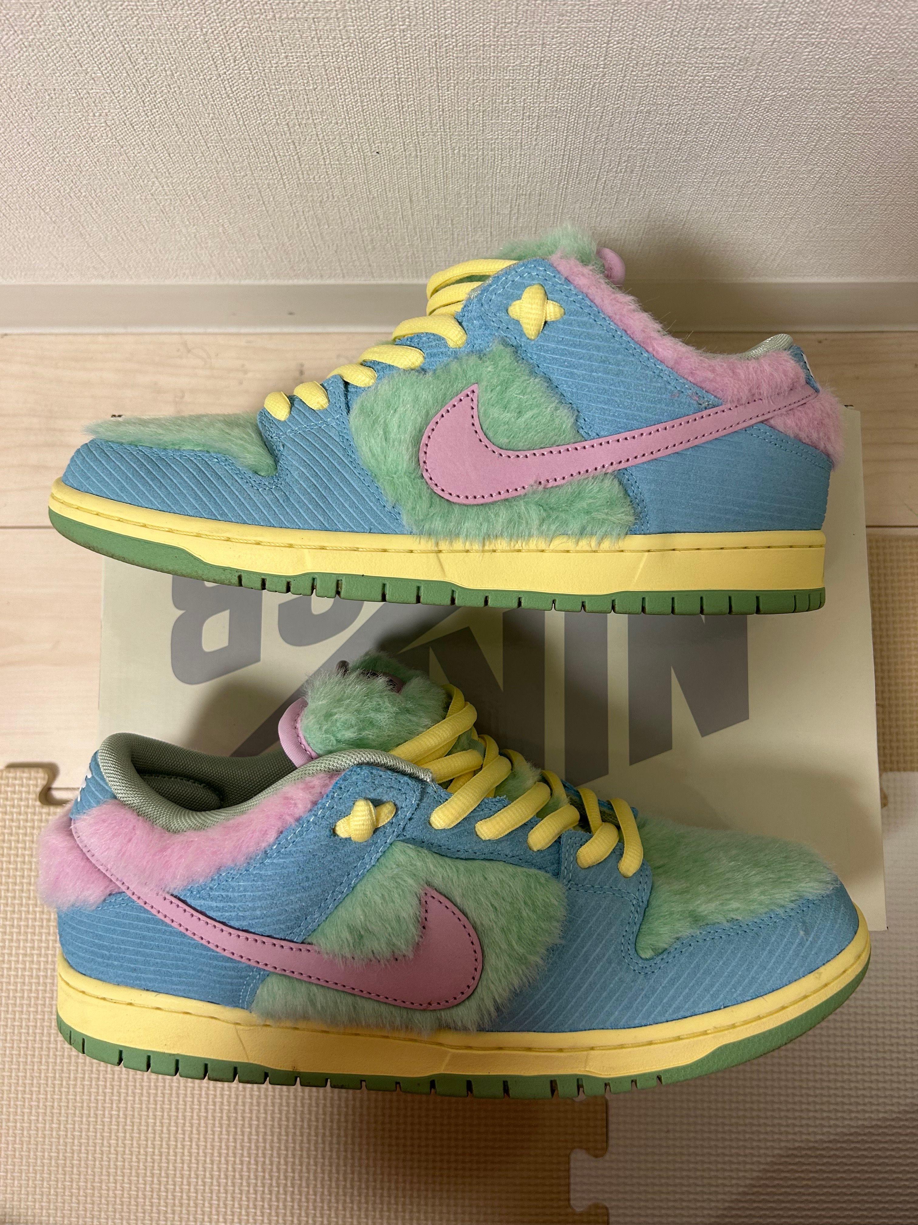 VERDY × Nike SB Dunk Low Pro QS "Visty/Blue Gaze and Enamel Green"