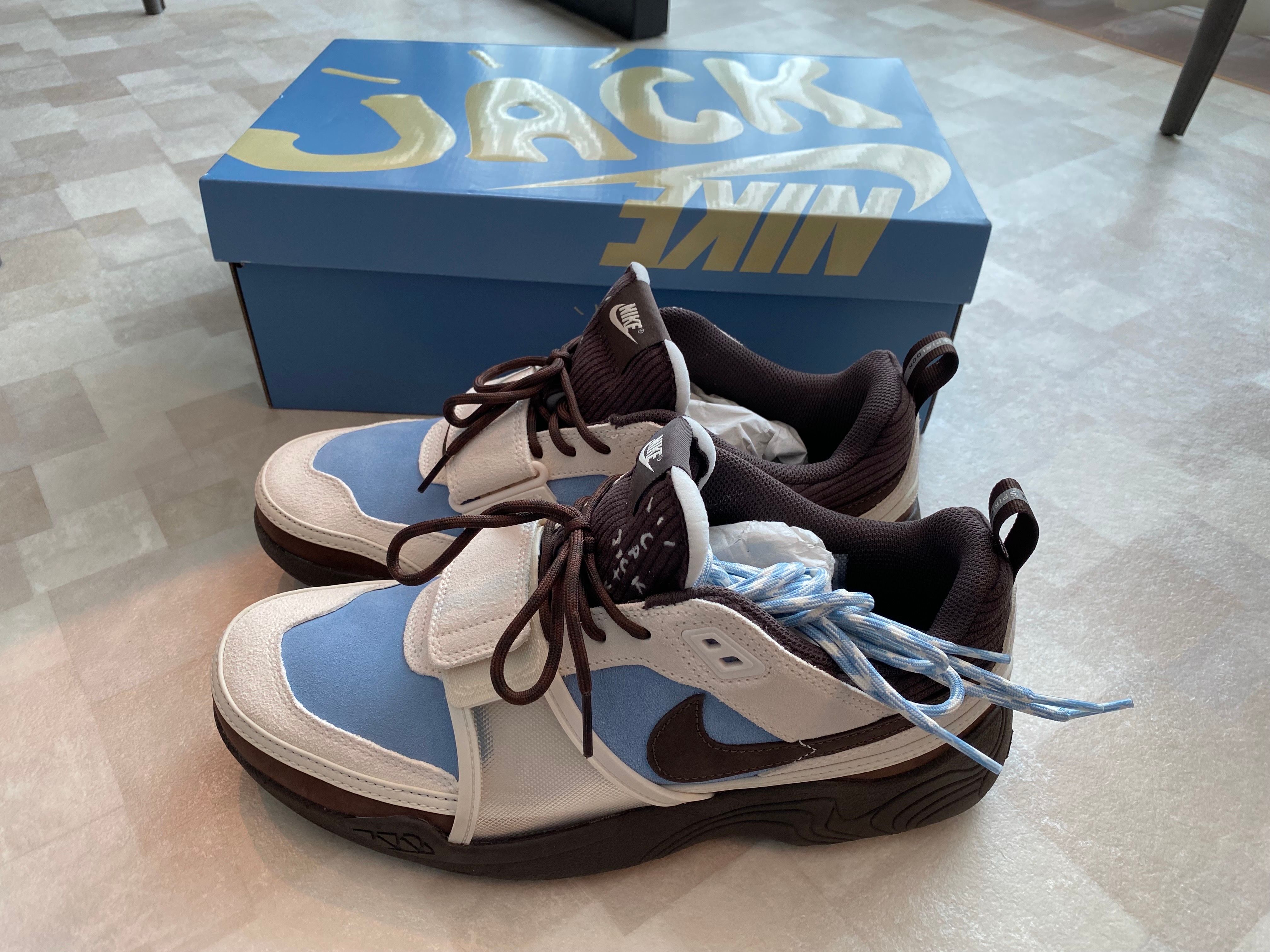 Travis Scott × Nike Zoom Field Jaxx "Pale Ivory and Leche Blue"