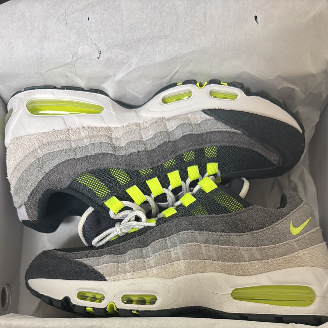 MoMA Design Store Exclusive Nike Air Max 95 OG "Reverse Neon"