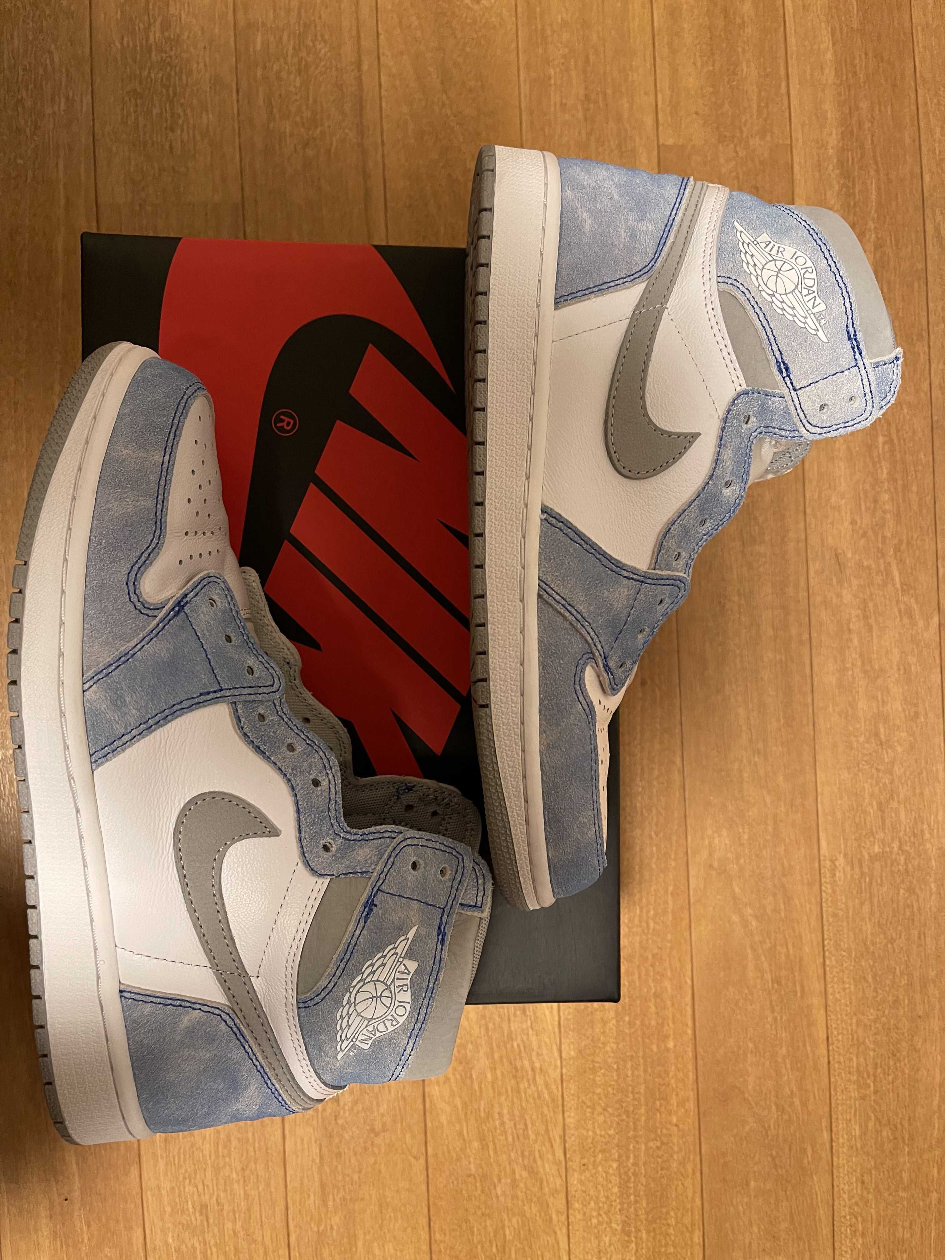 Nike Air Jordan 1 High OG "Hyper Royal"