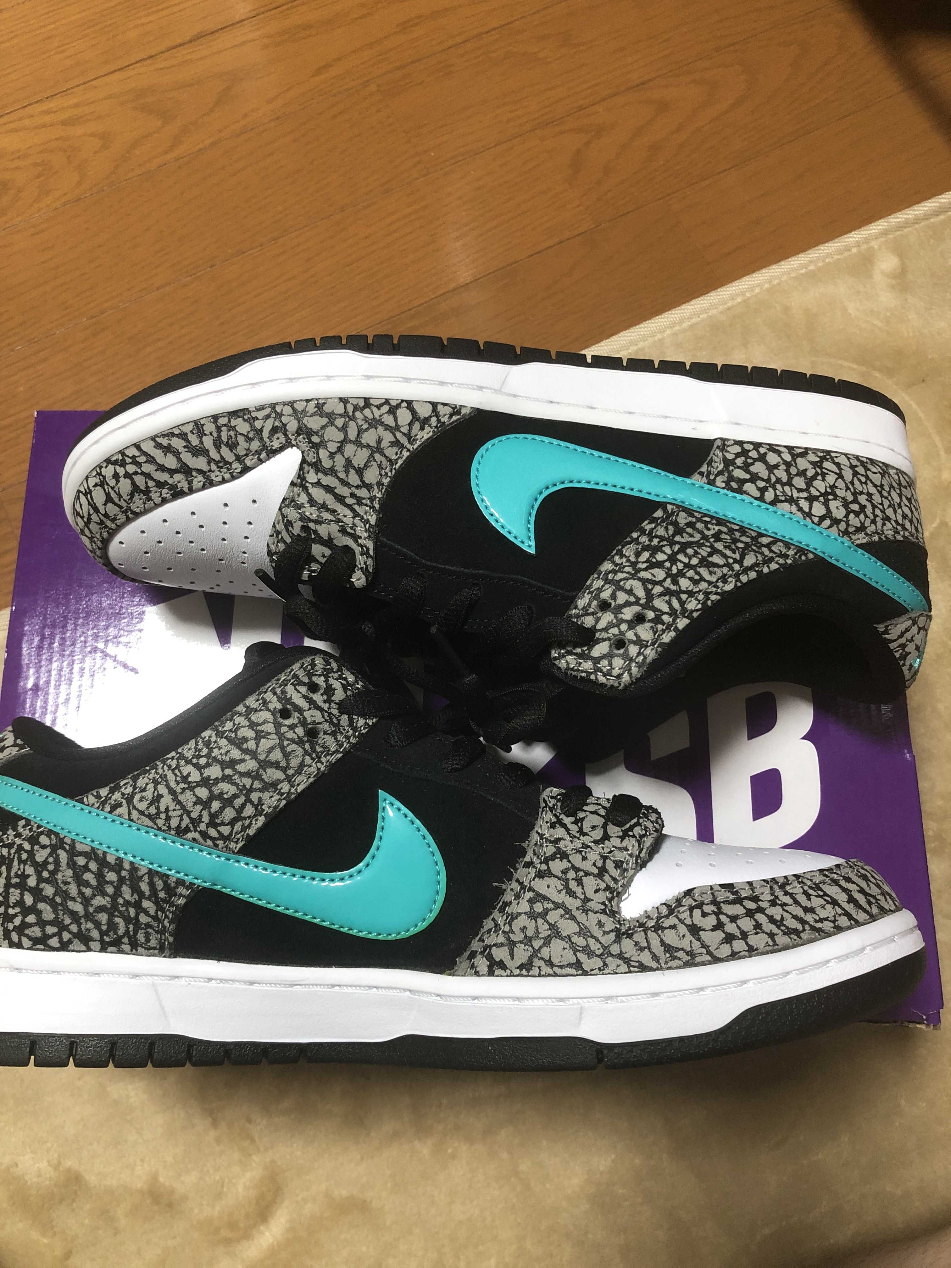 Nike SB Dunk Low "Elephant/Safari"