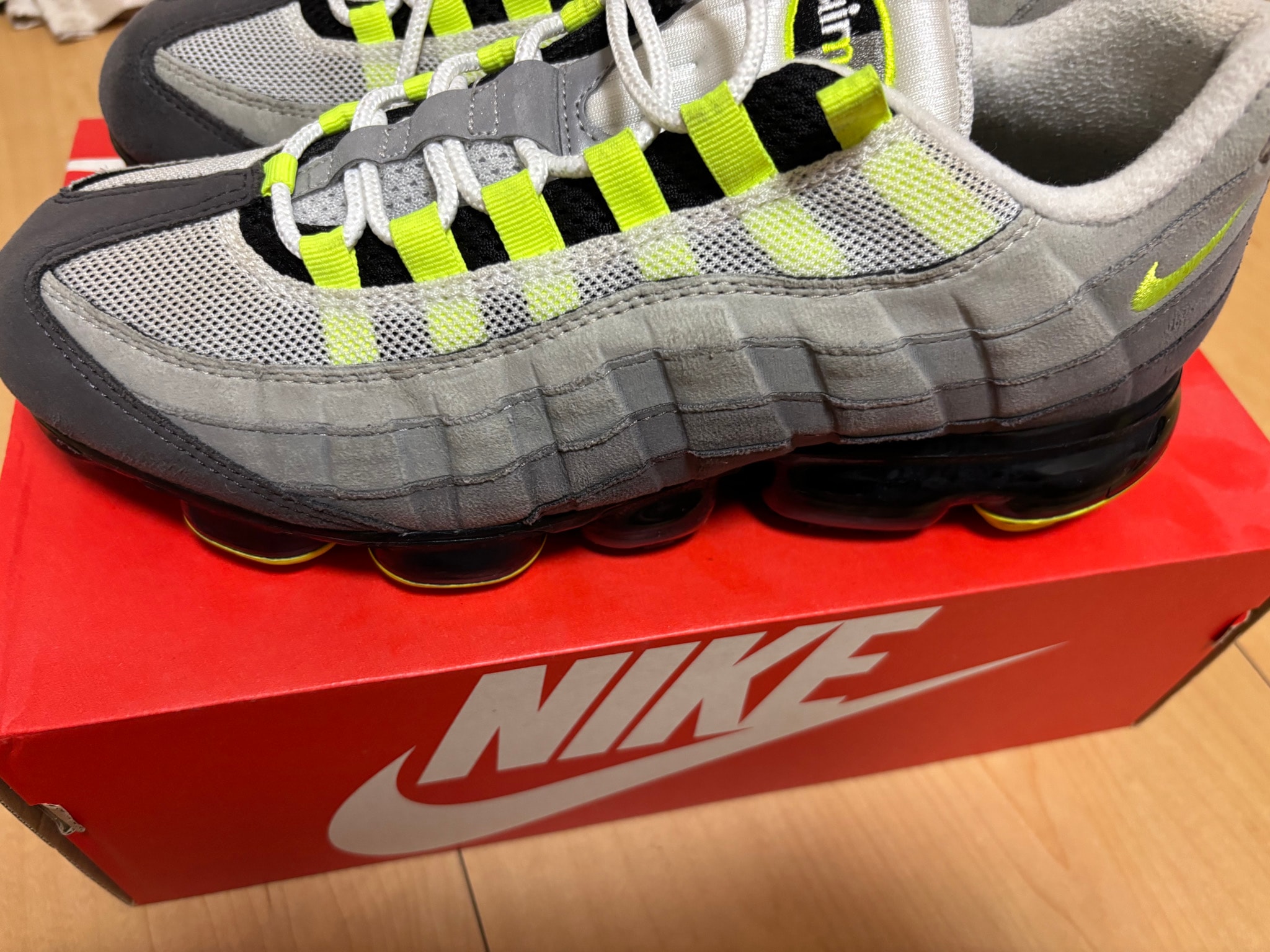 Nike Air Vapormax 95 "Neon"