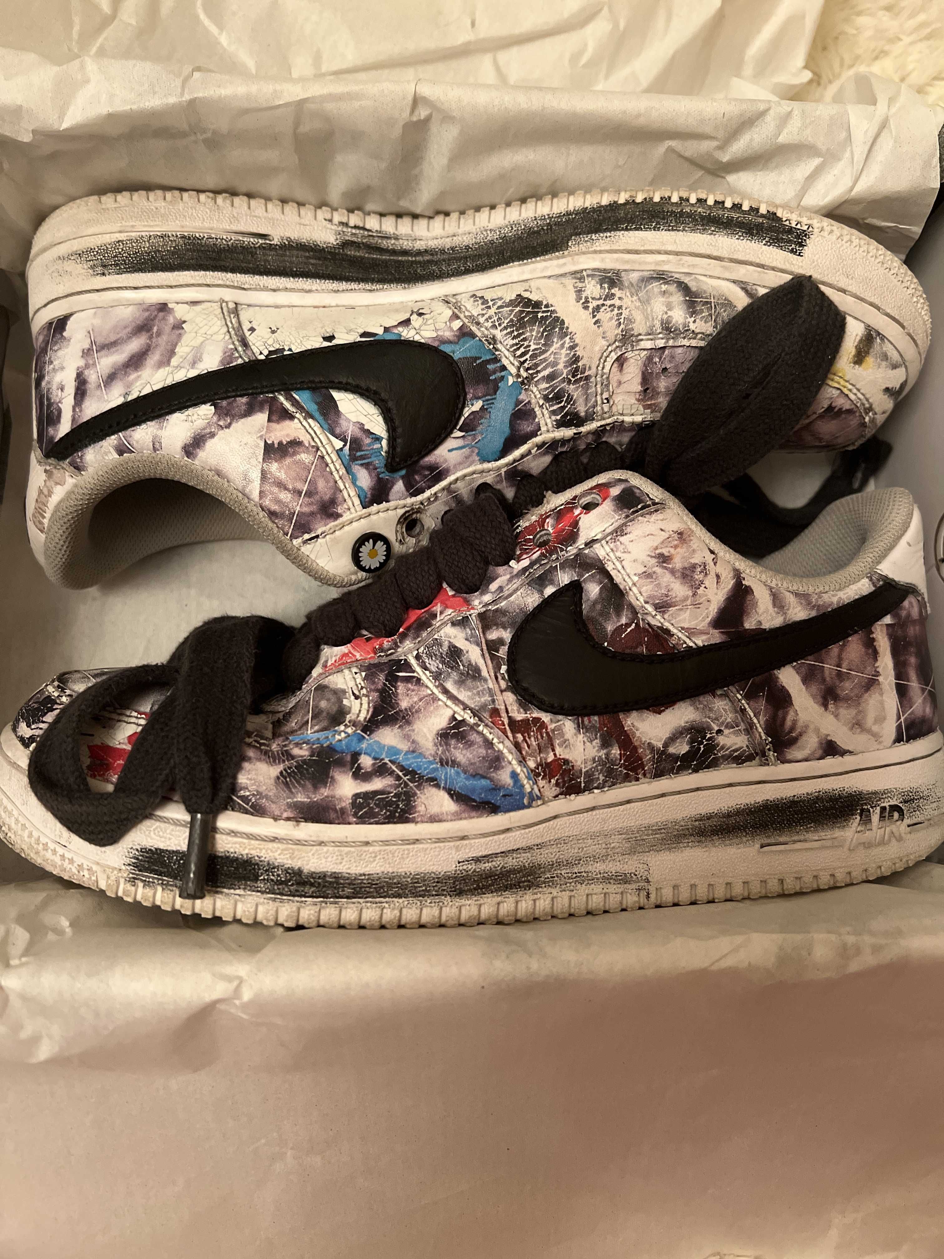 PEACEMINUSONE × Nike Air Force 1 Low "Para-noise/White/Black" / G-DRAGON