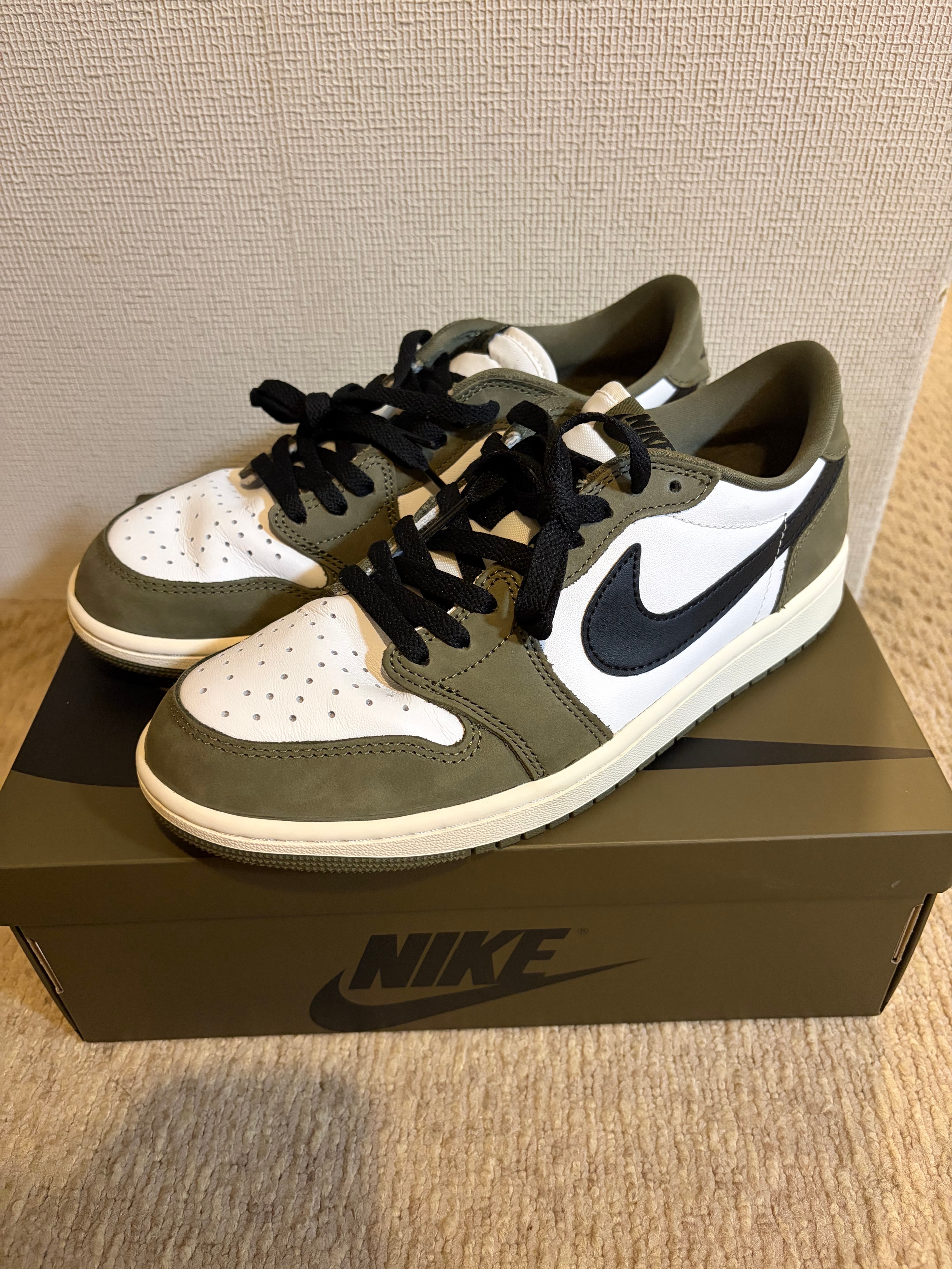 Nike Air Jordan 1 Low OG "Medium Olive and Summit White"
