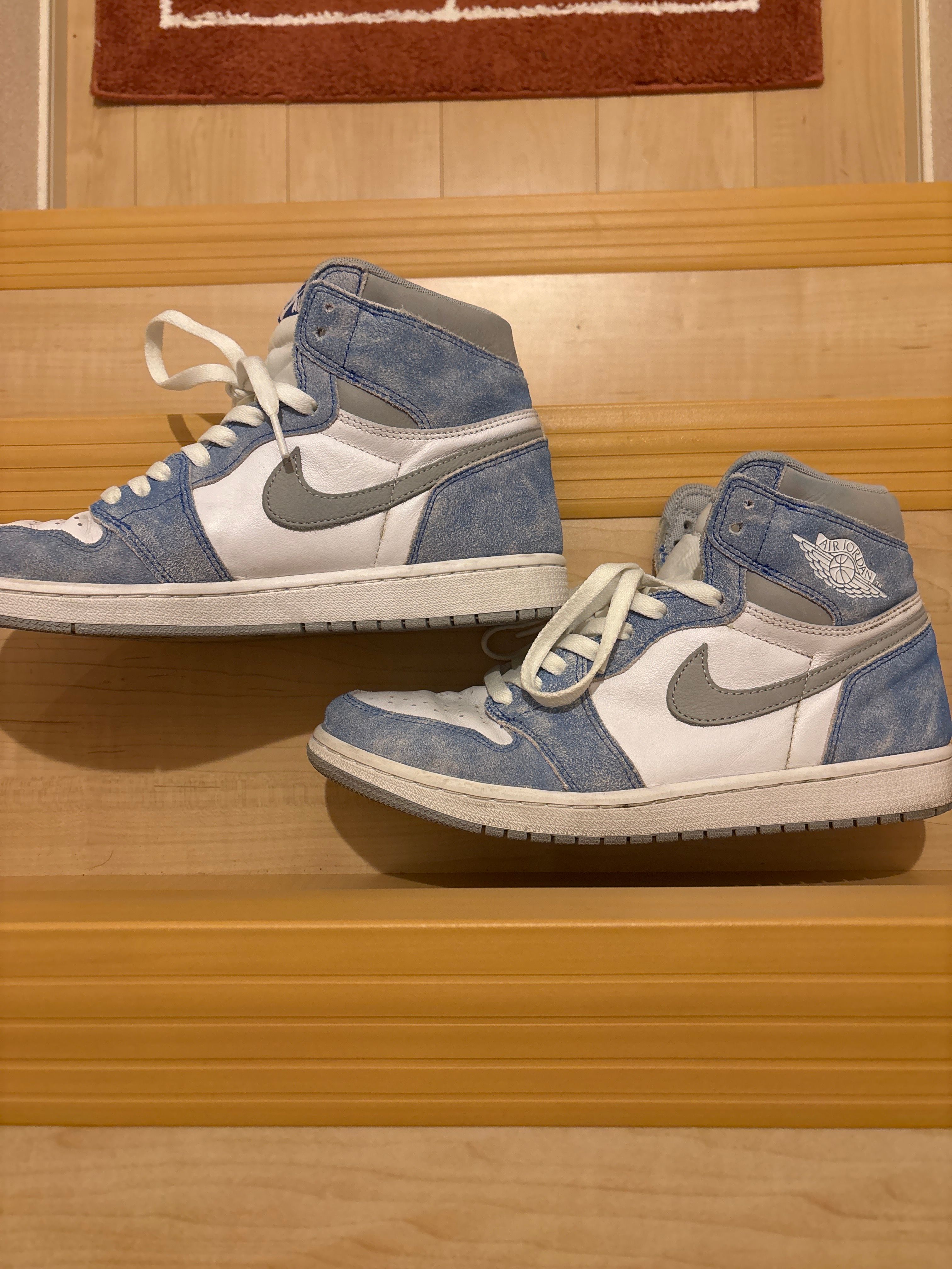 Nike Air Jordan 1 High OG "Hyper Royal"