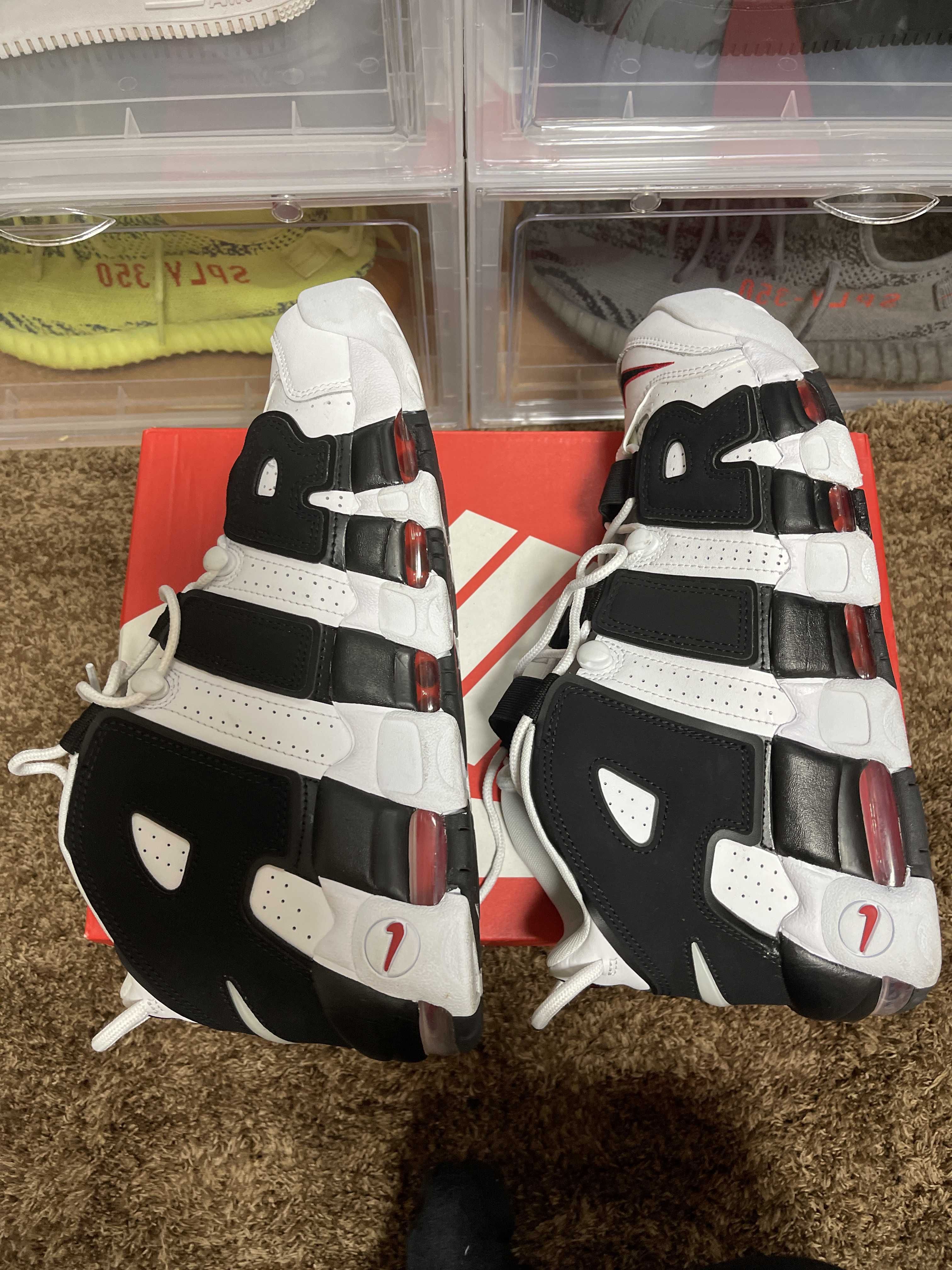 NIKE AIR MORE UPTEMPO "WHITE/BLACK/UNIVERSITY RED"(2020)