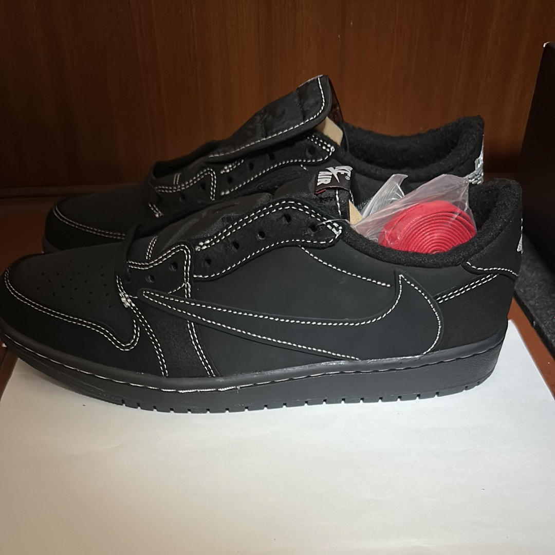 Travis Scott × Nike Air Jordan 1 Low OG SP "Black Phantom"