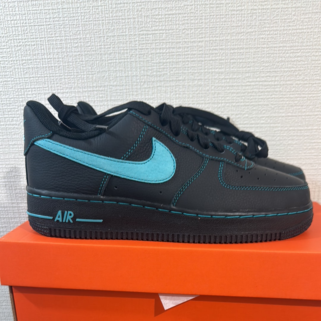 Nike Air Force 1 Low "Black Tiffany"