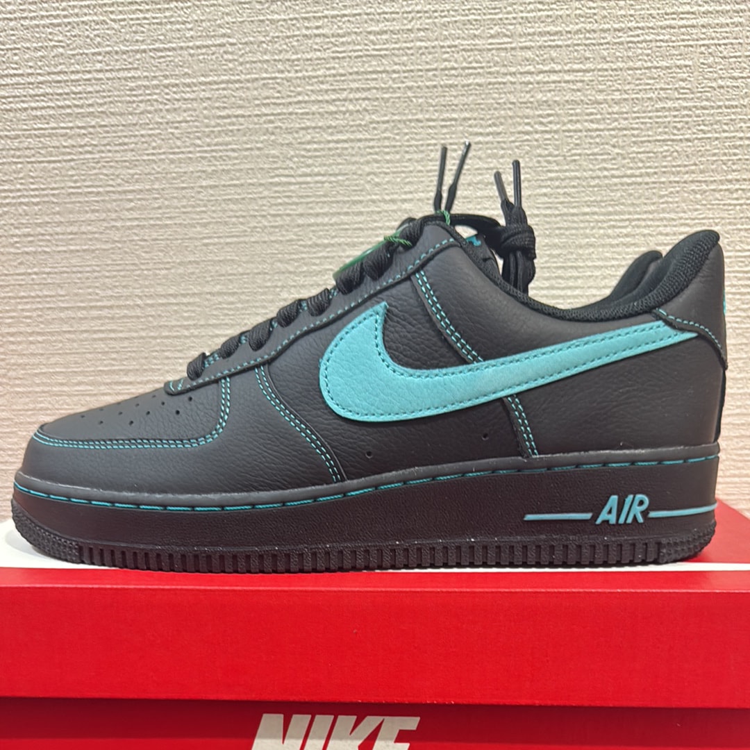 Nike Air Force 1 Low "Black Tiffany"