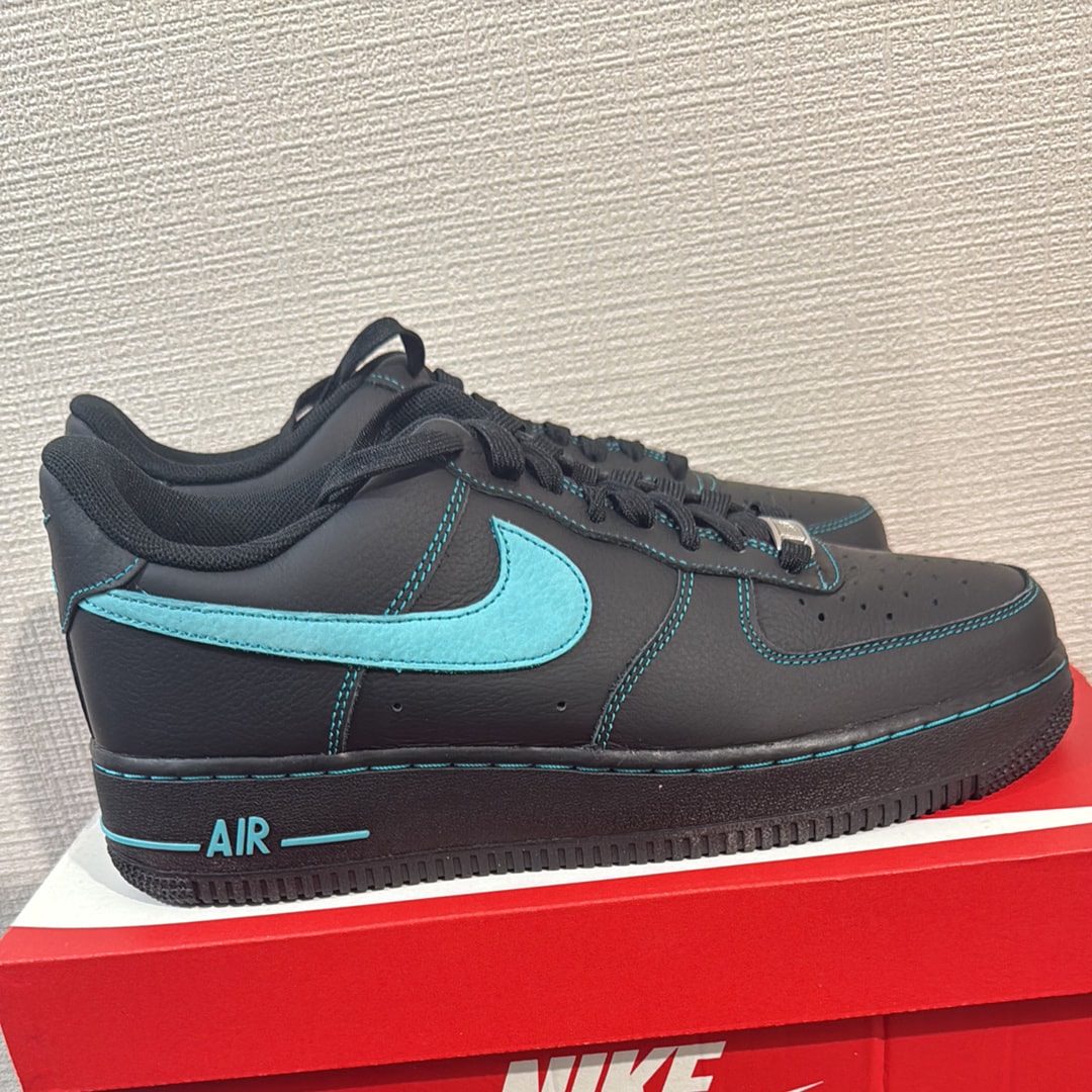 Nike Air Force 1 Low "Black Tiffany"