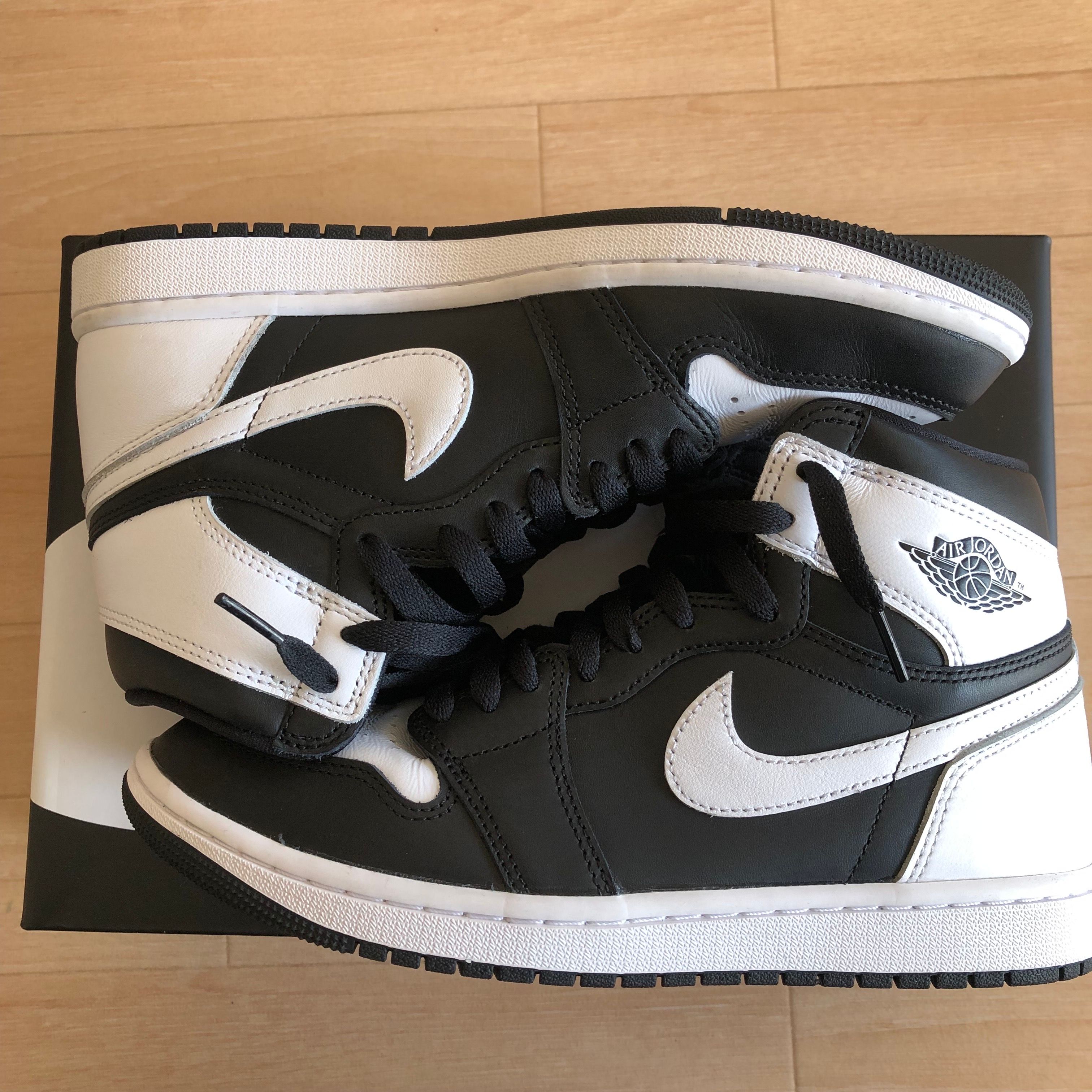 Nike Air Jordan 1 Retro High OG "Black/White"