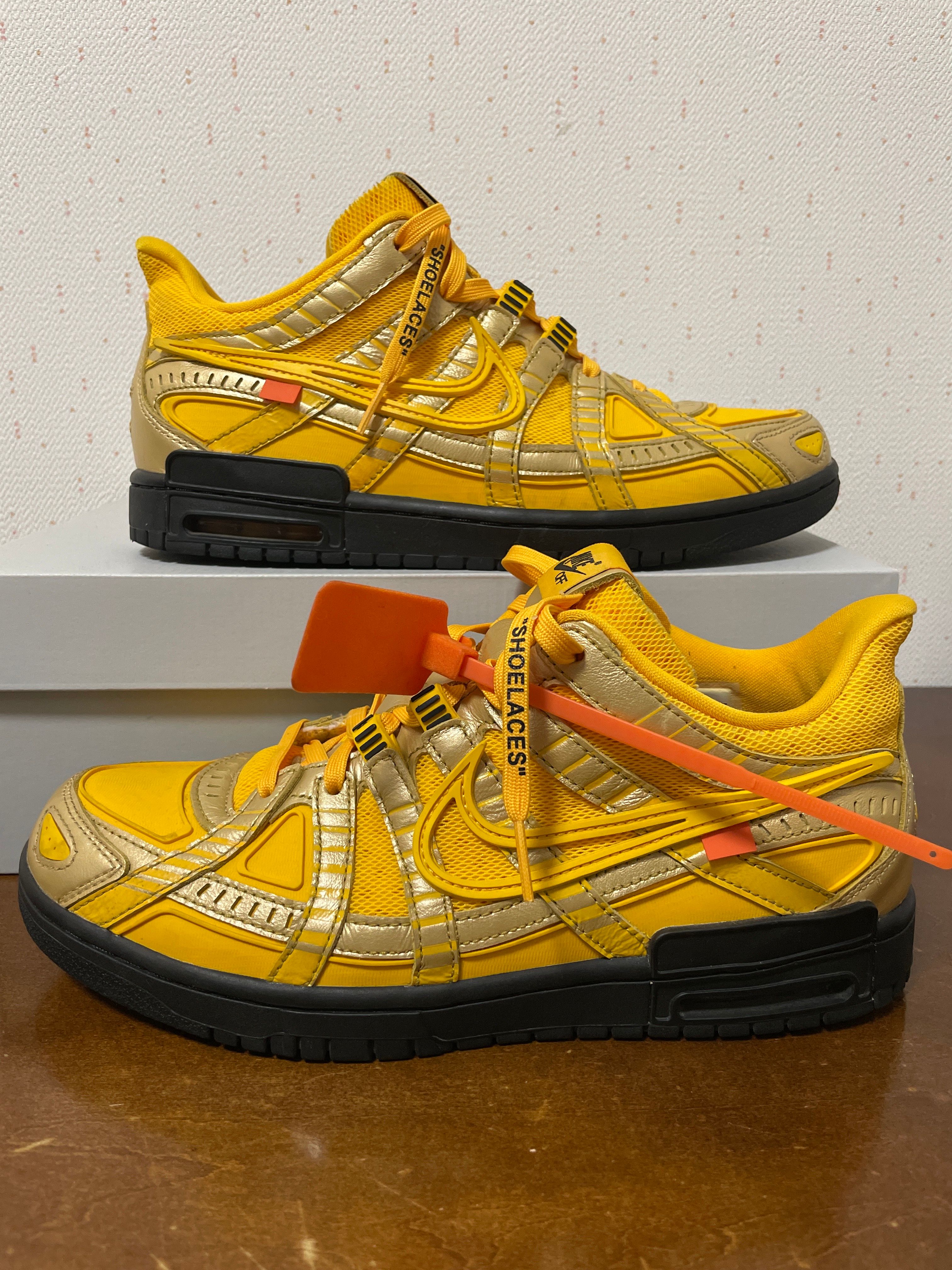 Off-White × Nike Air Rubber Dunk "University Gold"