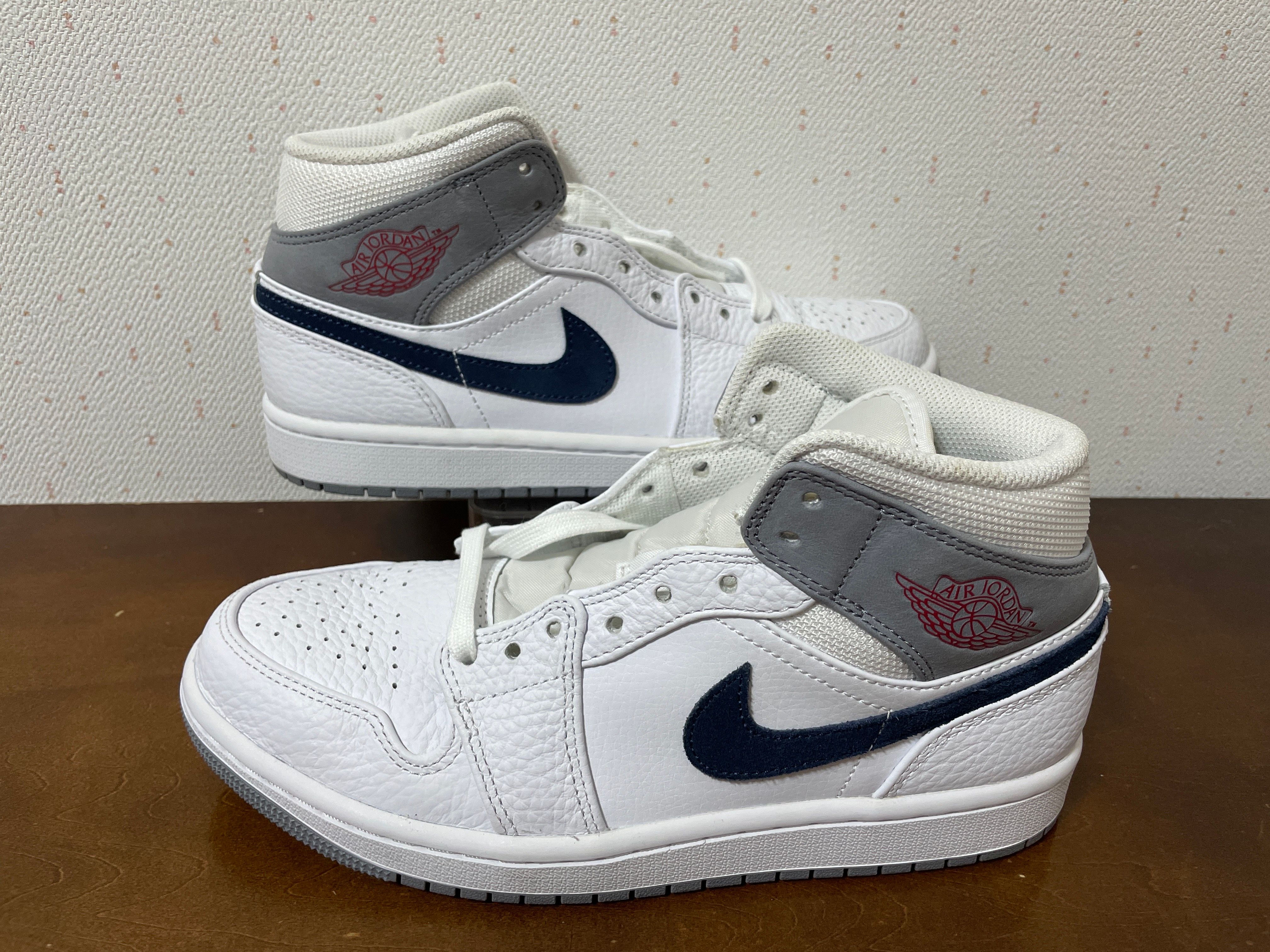 Nike Air Jordan 1 Mid "Paris"