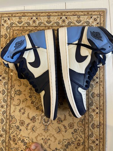 Nike Air Jordan 1 Retro High OG "Obsidian/University Blue"