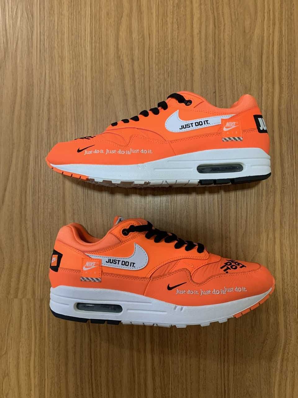 Nike Women's Air Max 1 LX 